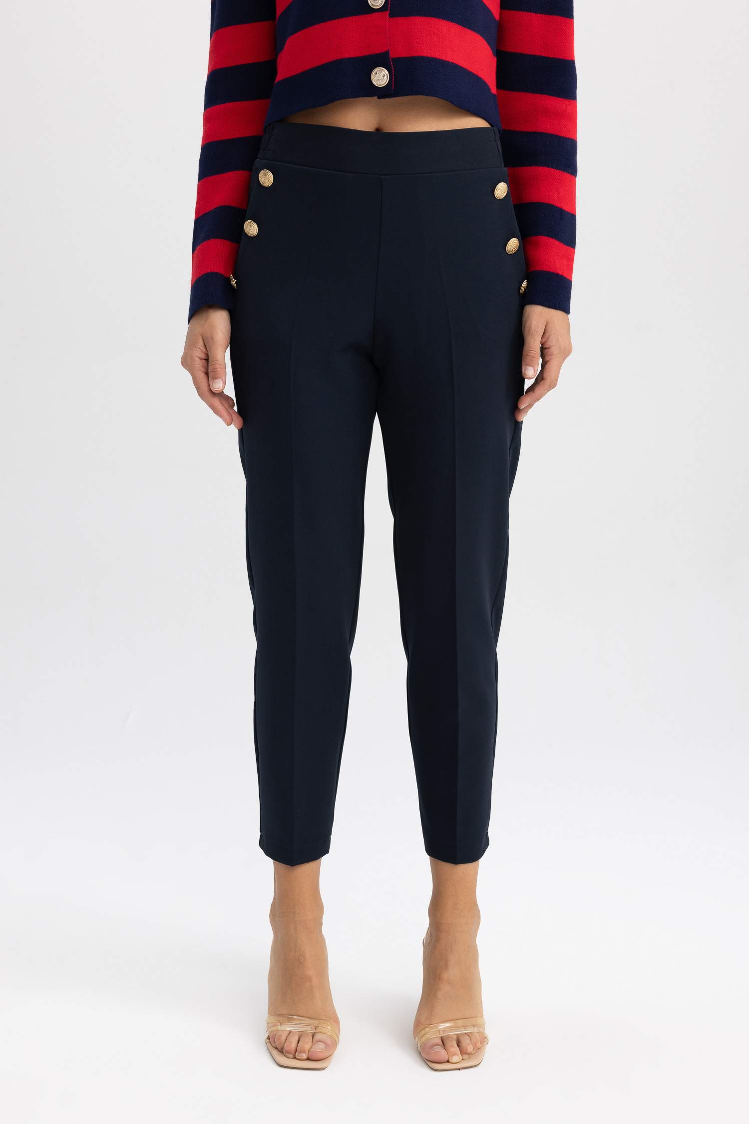 Брюки Carrot Fit базовые с высокой талией