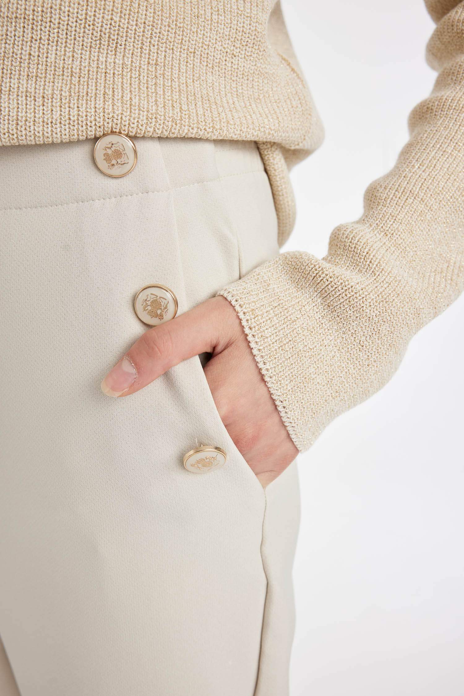 بنطلون كاروت فيت بجيب وخصر عالي