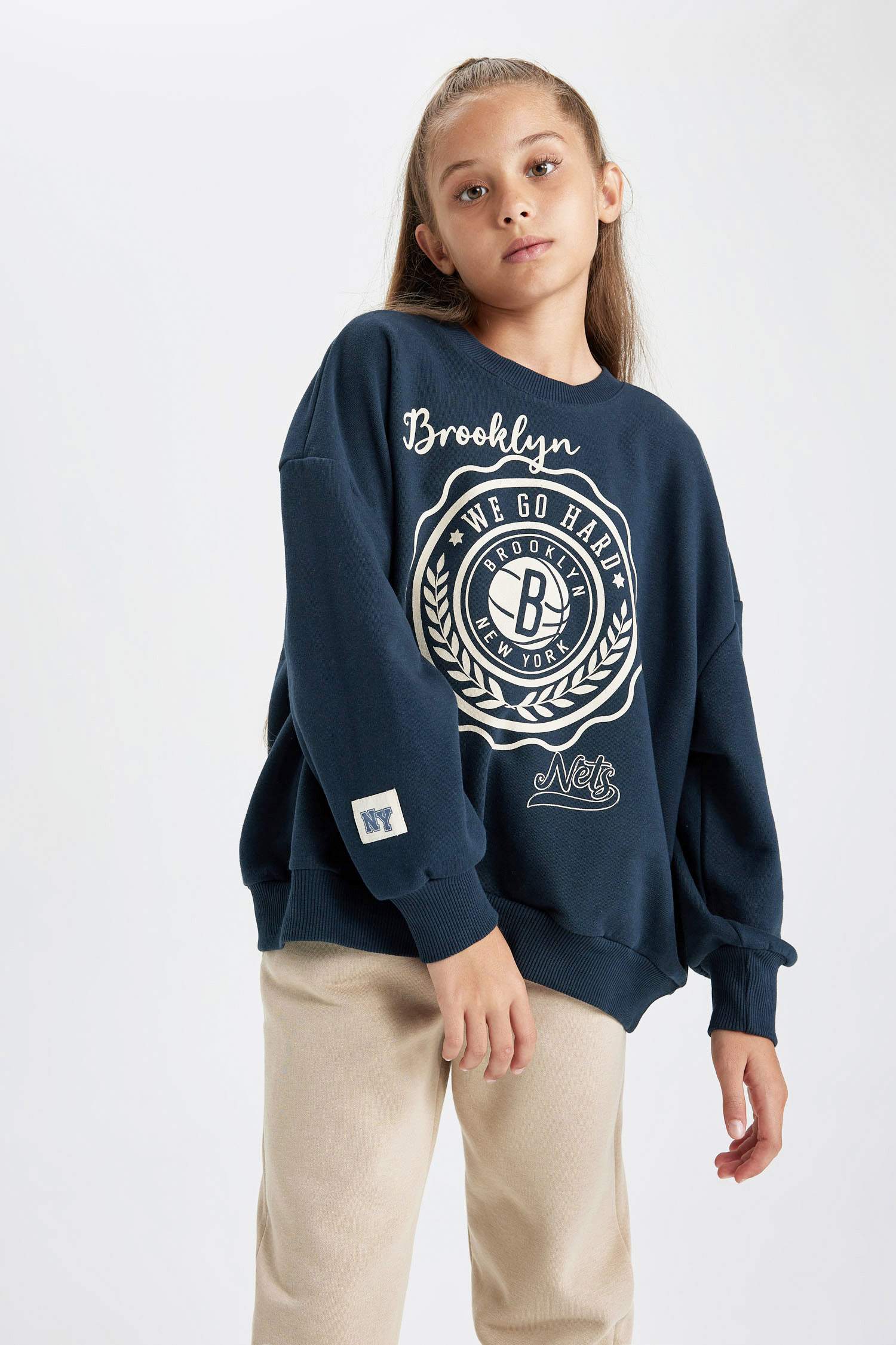 Girl NBA Brooklyn Nets Oversize Fit Crew Neck Sweatshirt