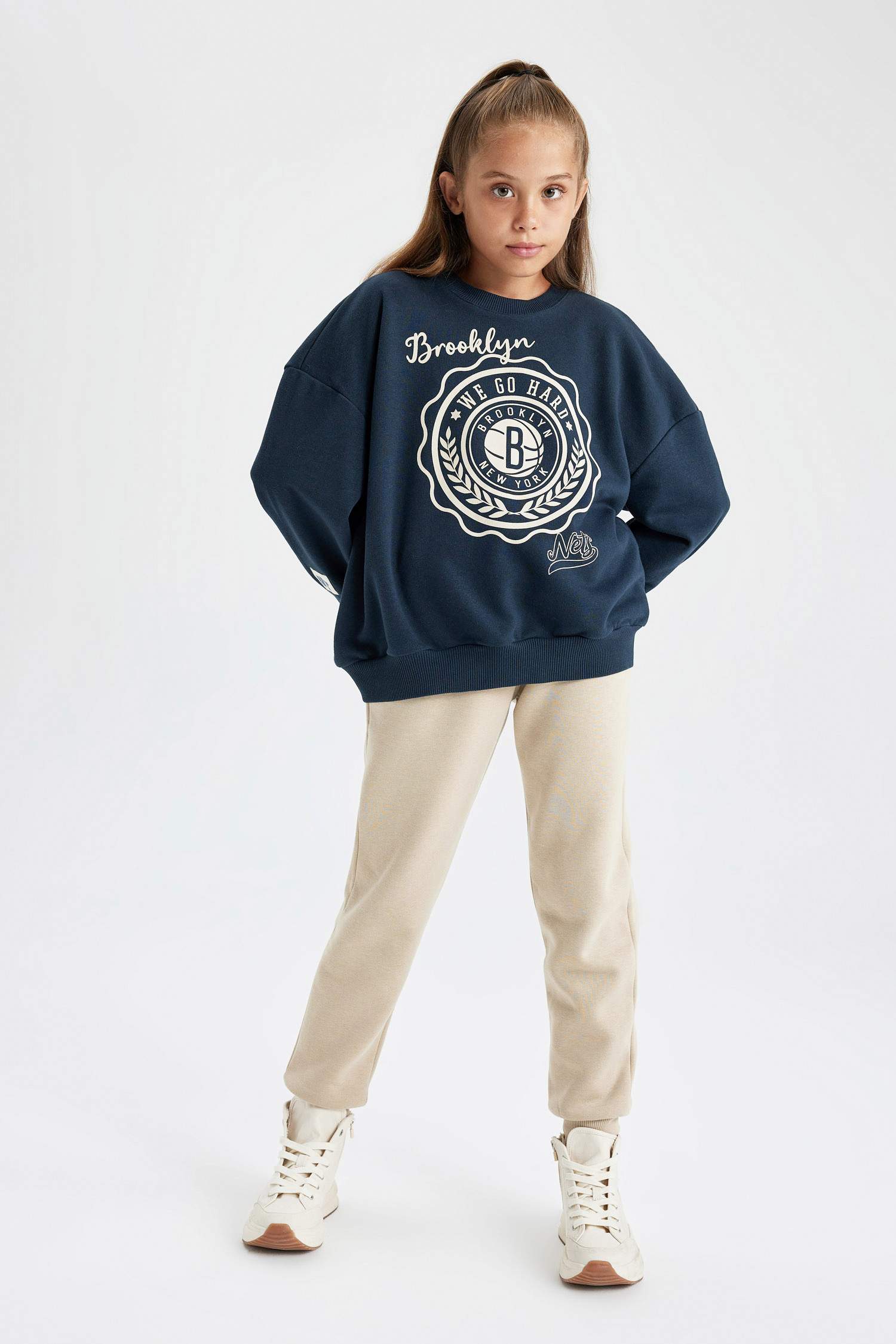 Girl NBA Brooklyn Nets Oversize Fit Crew Neck Sweatshirt