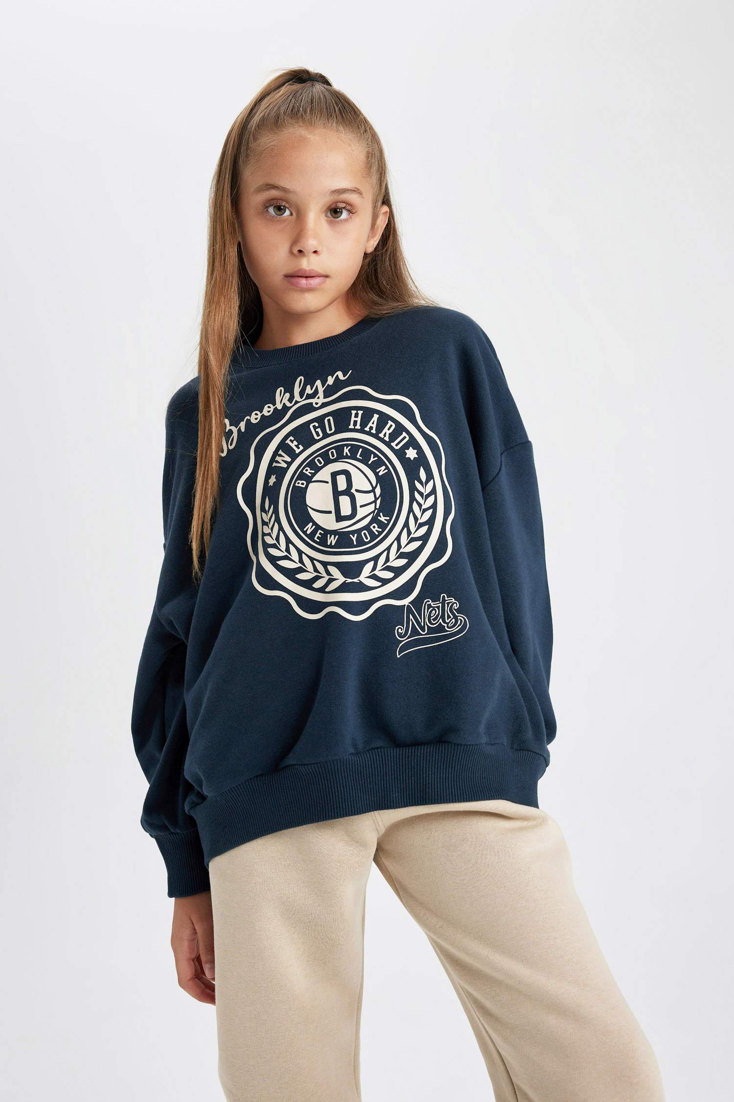Girl NBA Brooklyn Nets Oversize Fit Crew Neck Sweatshirt
