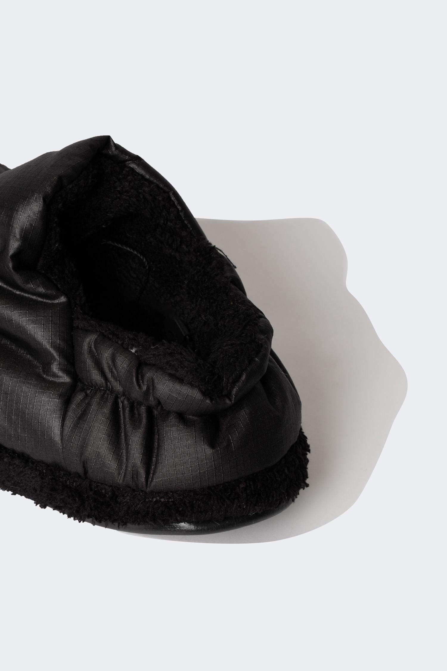 Man Flat Sole Slipper