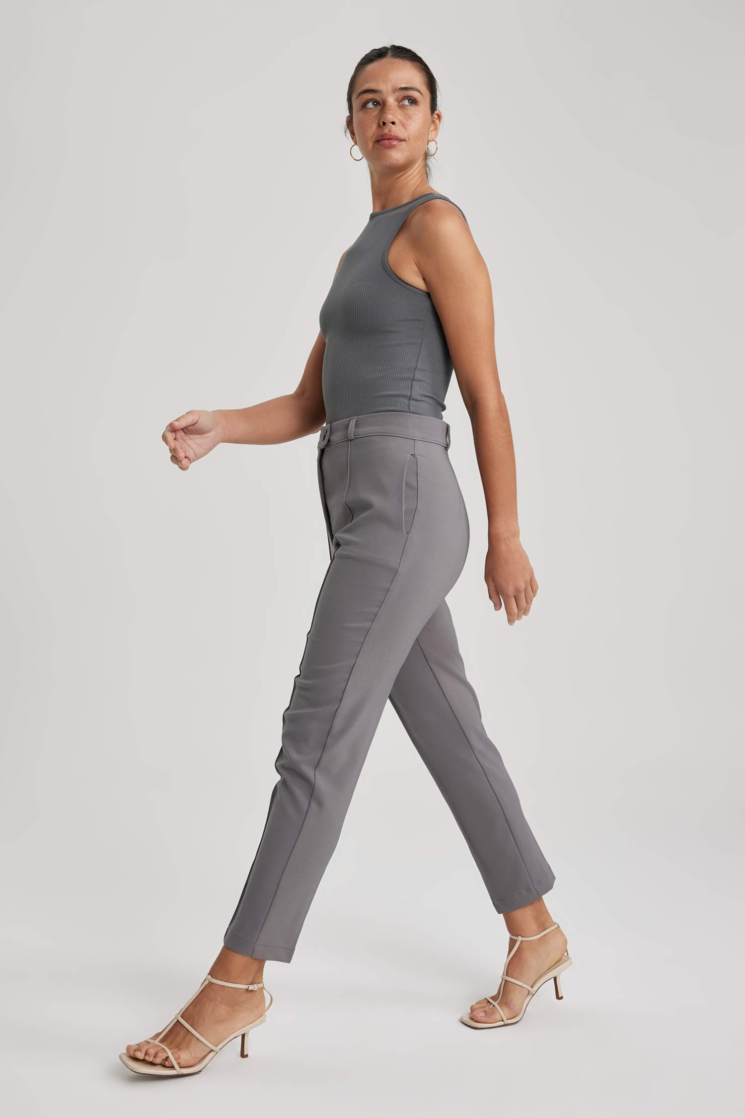 Брюки c высокой талией для женщин