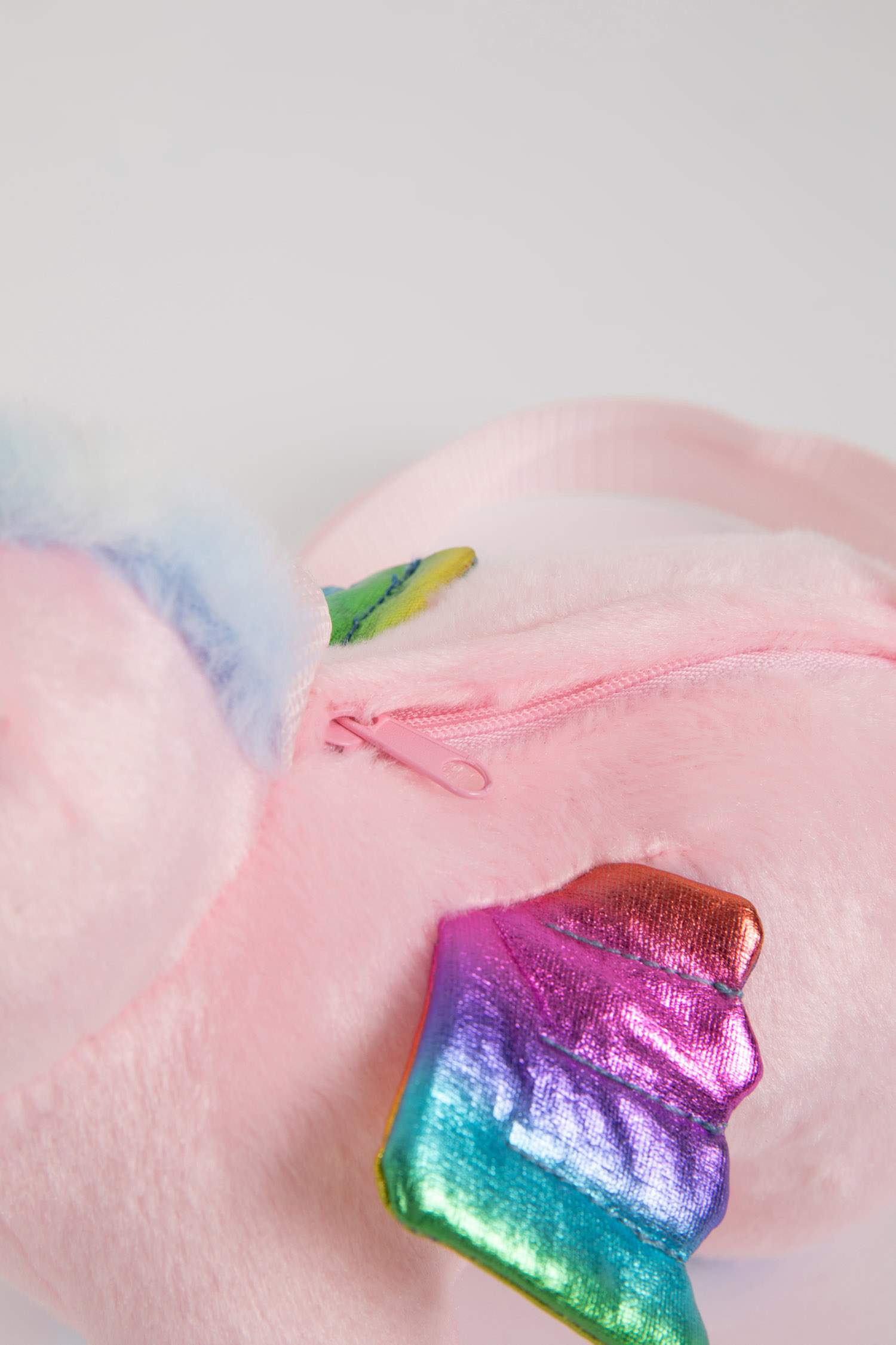 Қыздарға иық сөмкесі