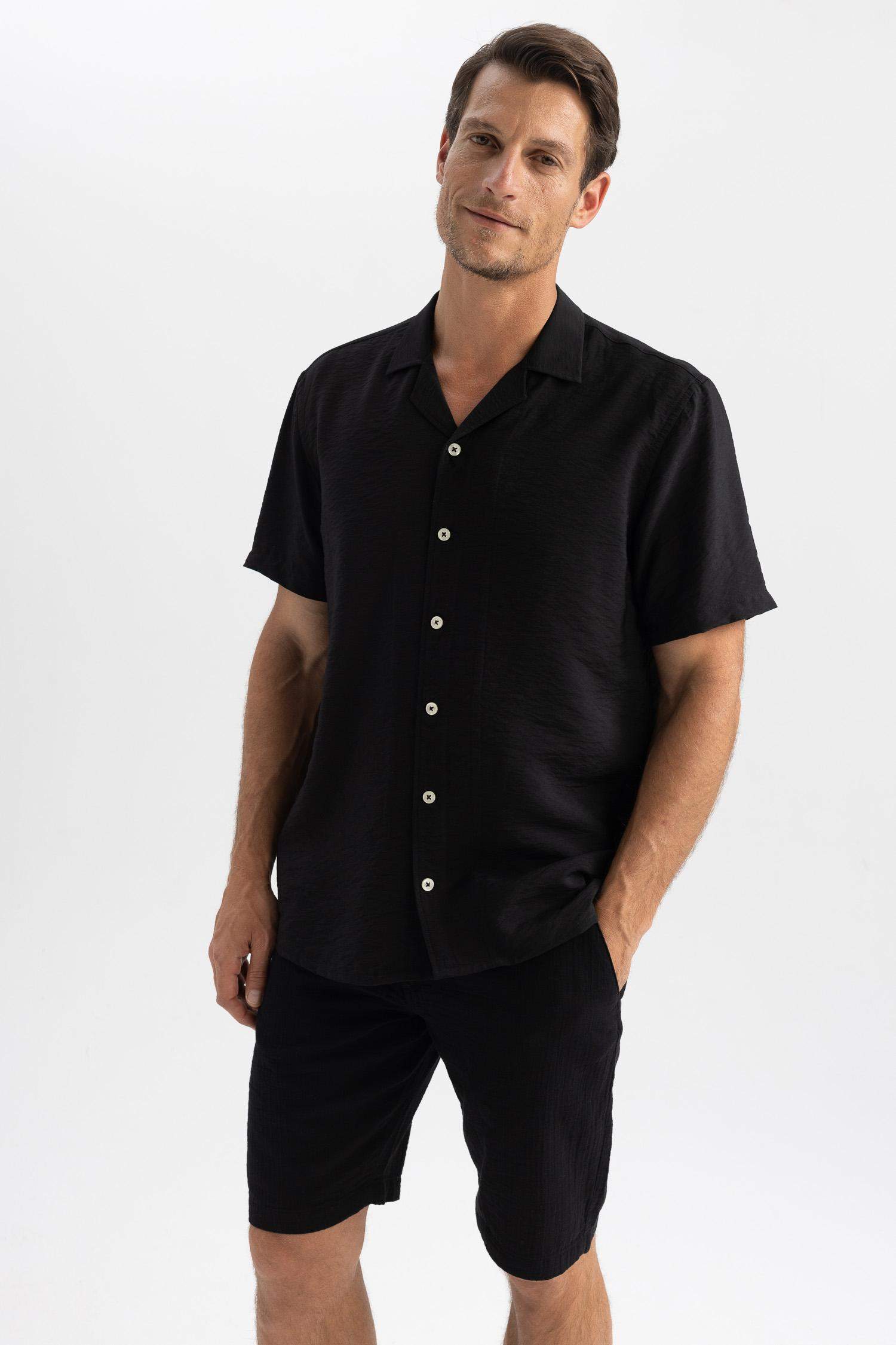 Black MEN Regular Fit Short Sleeve Shirt 2891371 DeFacto