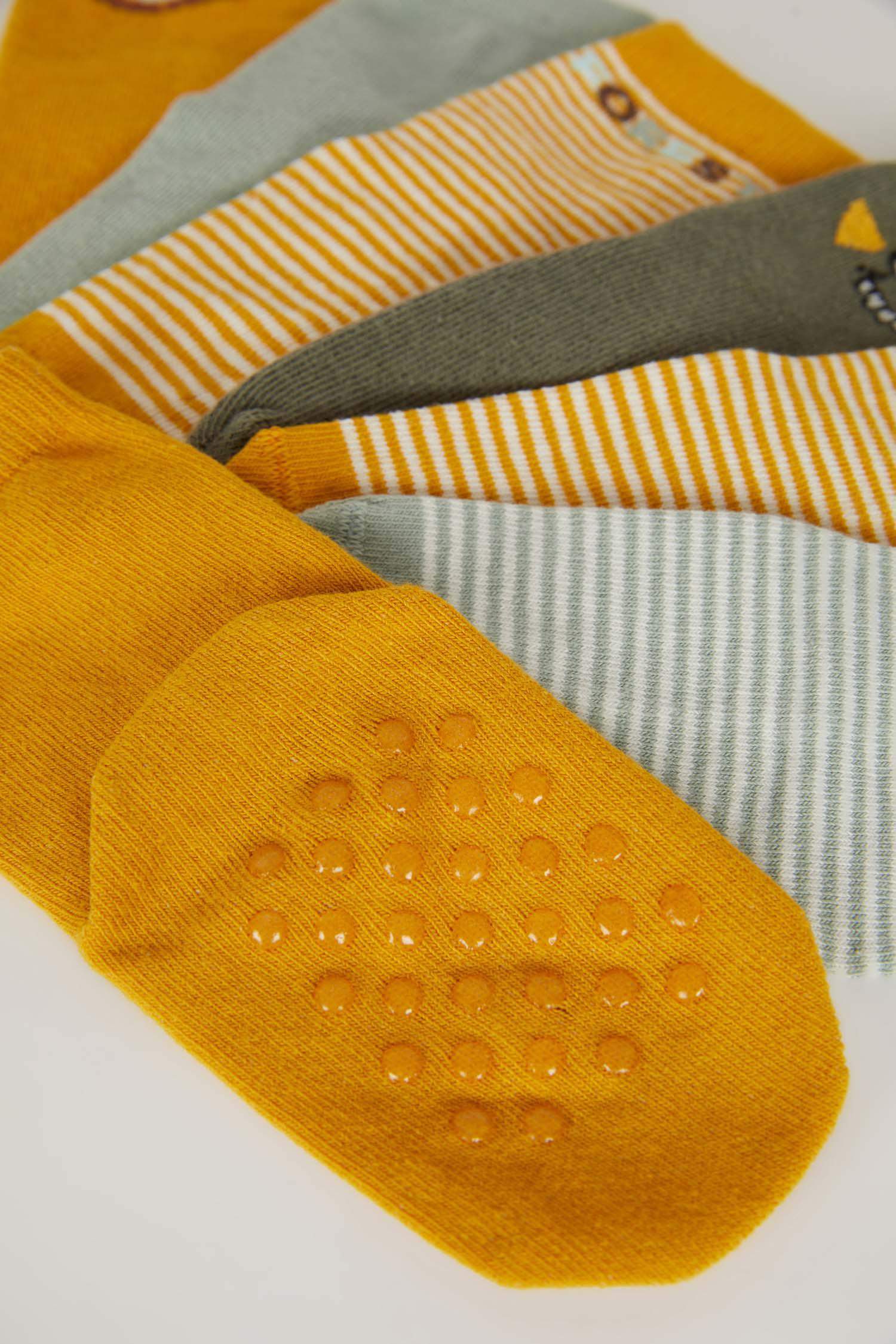 Erkek Bebek Kaydırmaz Taban 7'li Pamuklu Uzun Çorap