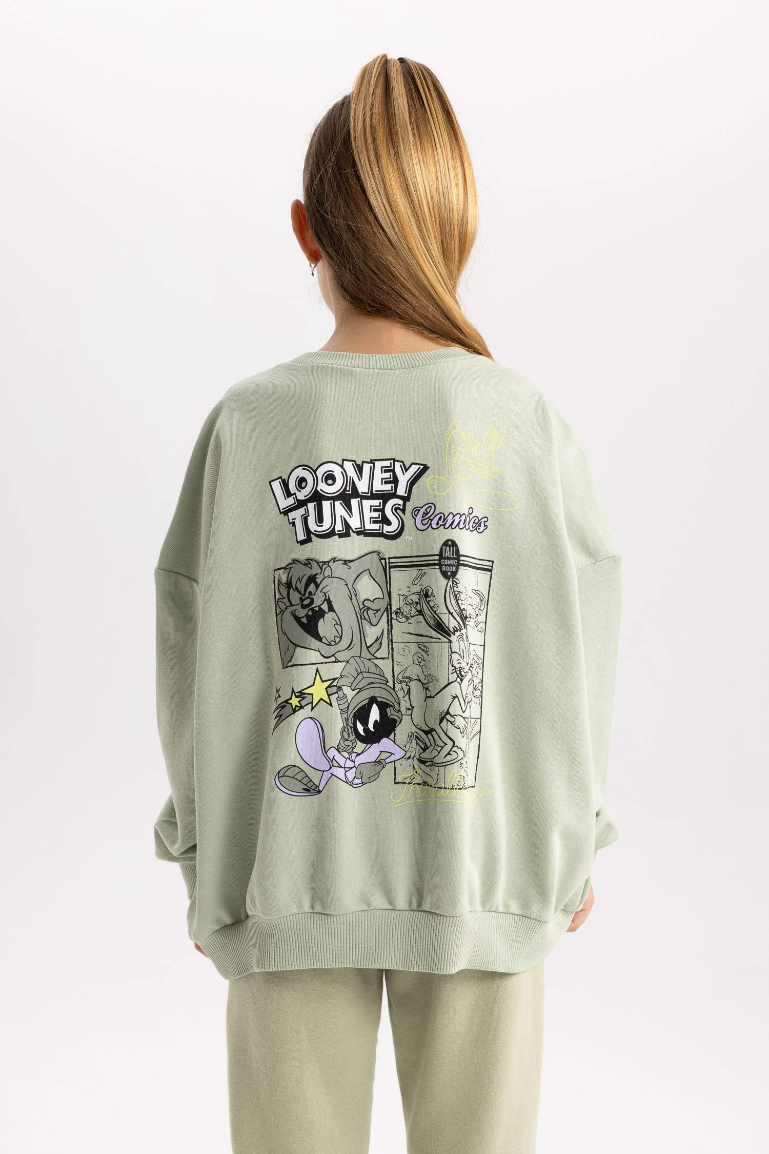 зеленый Девочки и подростки Свитшот оверсайз Looney Tunes с круглым ...