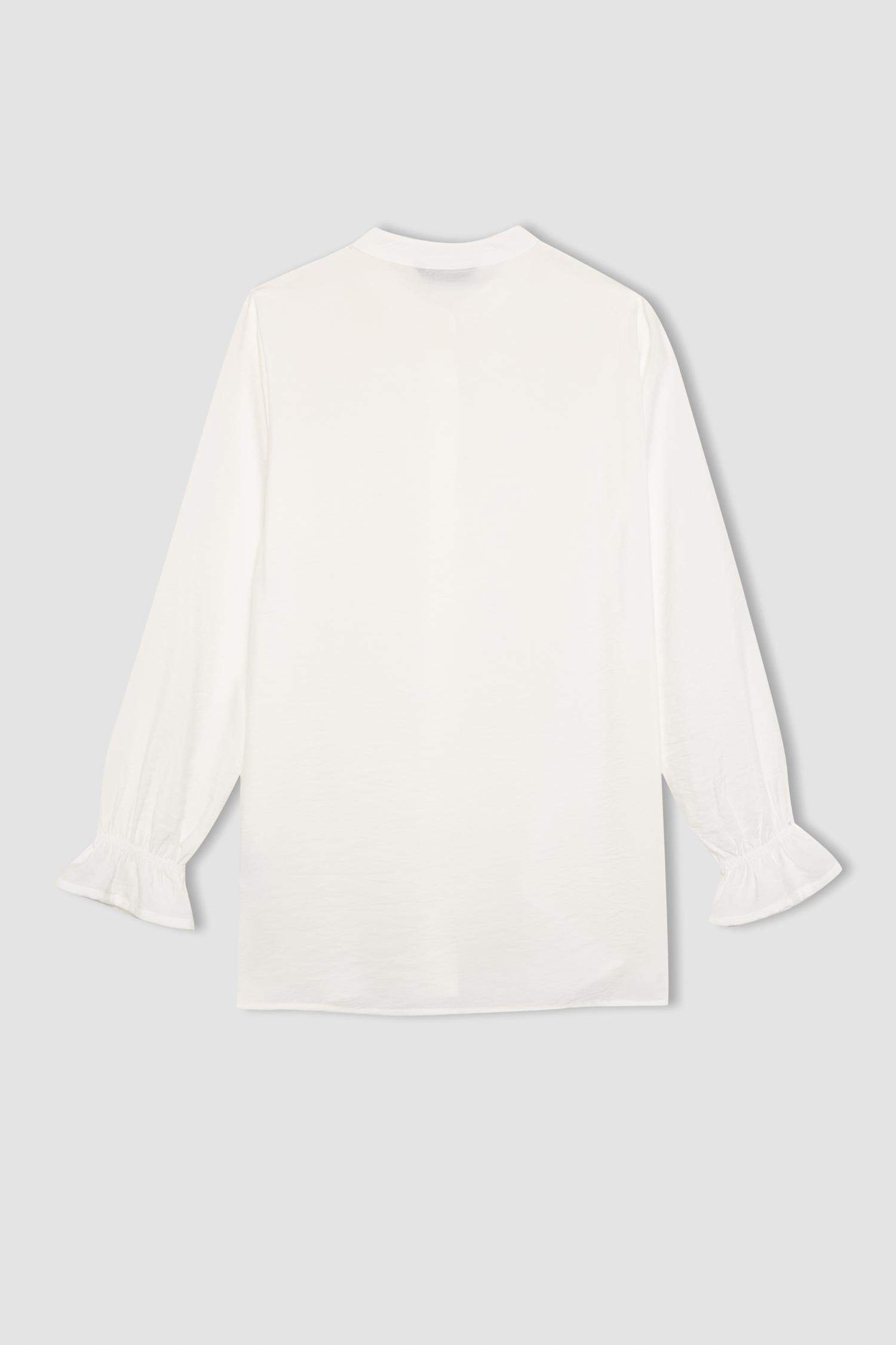 قميص كم طويل قصة عادية