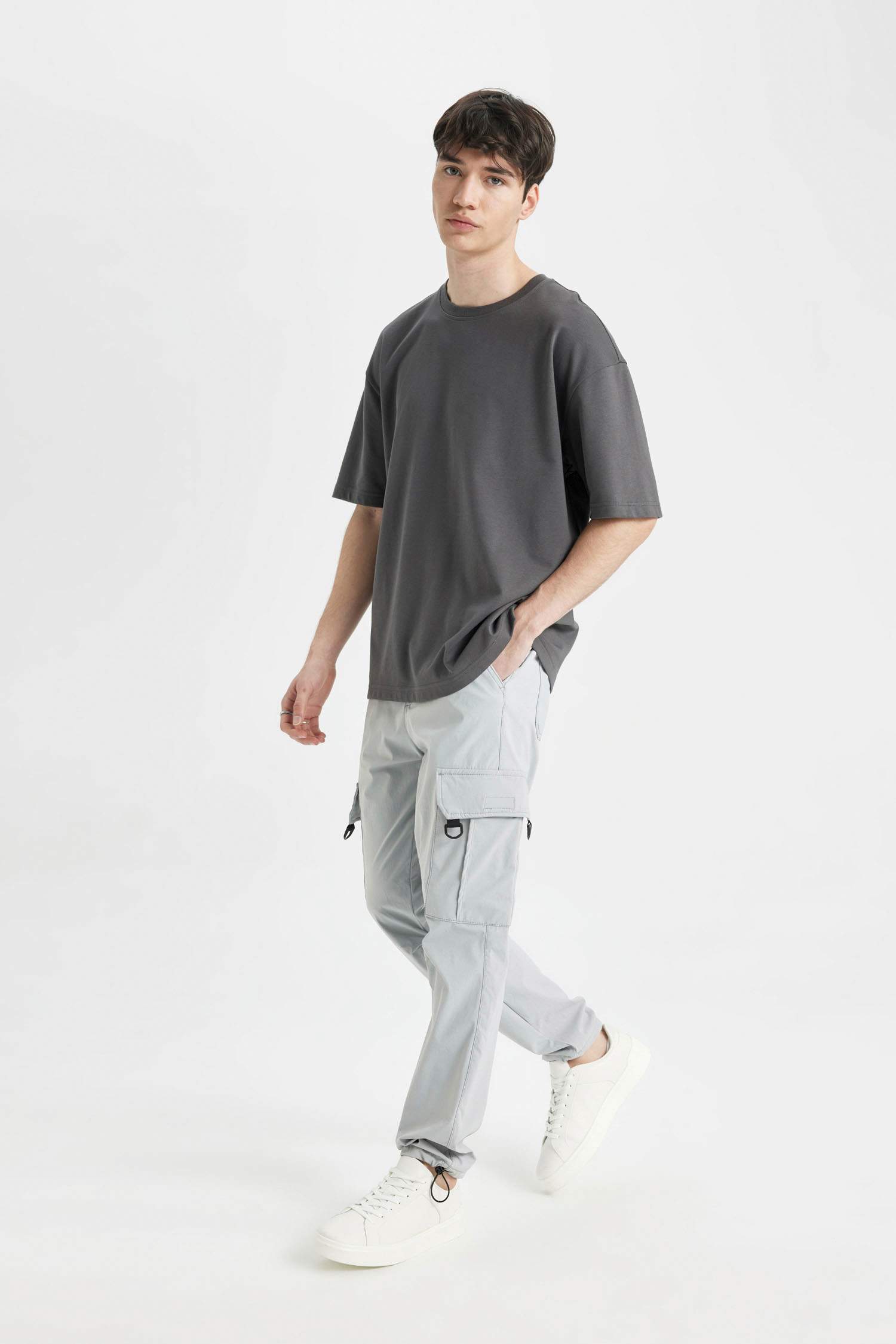 Relax Fit With Cargo Pocket Trousers