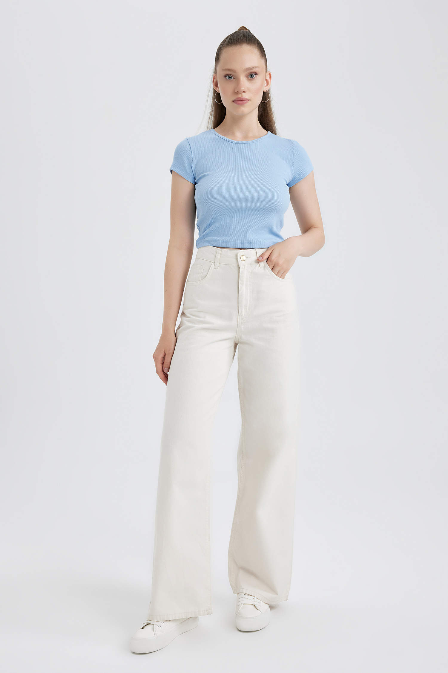 Blue Woman Slim Fit Camisole Short Sleeve T-Shirt 2891259 | DeFacto