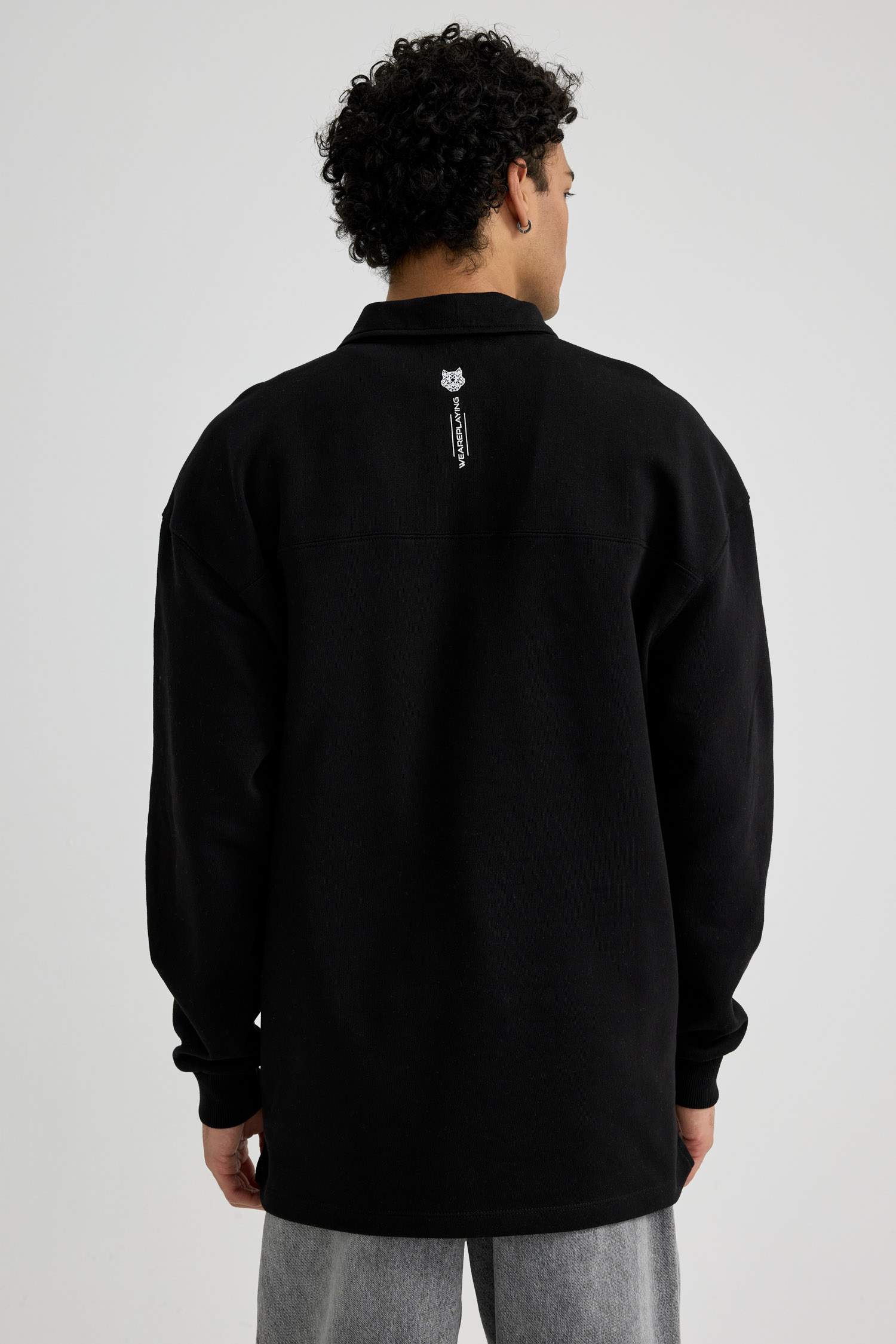 سويت شيرت أوفر سايز بياقة بولو