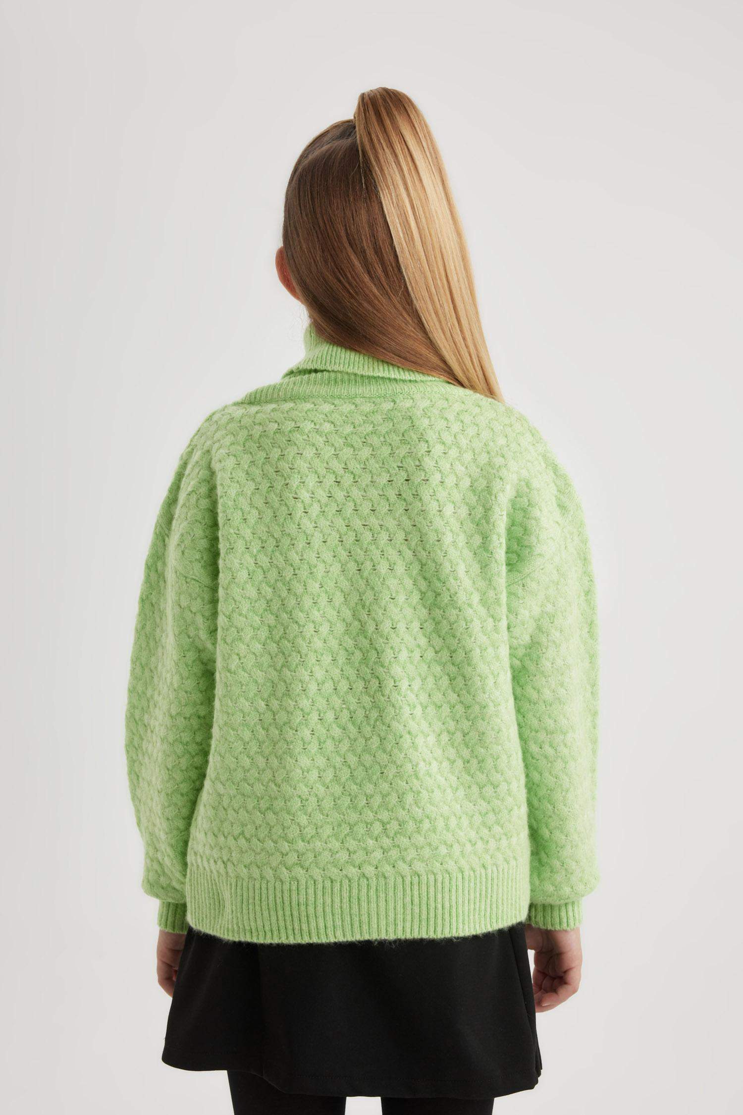 Kız Çocuk Oversize Geniş Kalıp Balıkçı Yaka Triko Kazak