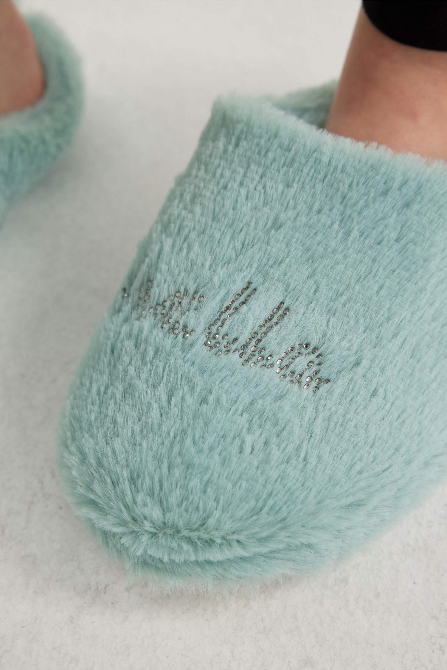 Домашние тапочки для женщин