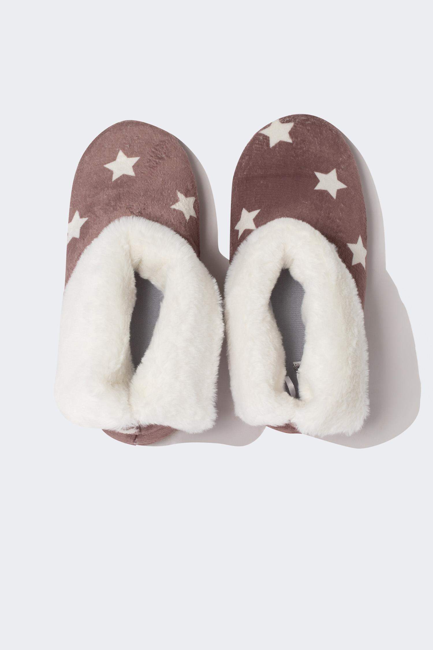 شبشب بيت شتوي حريمي بكعب مسطح