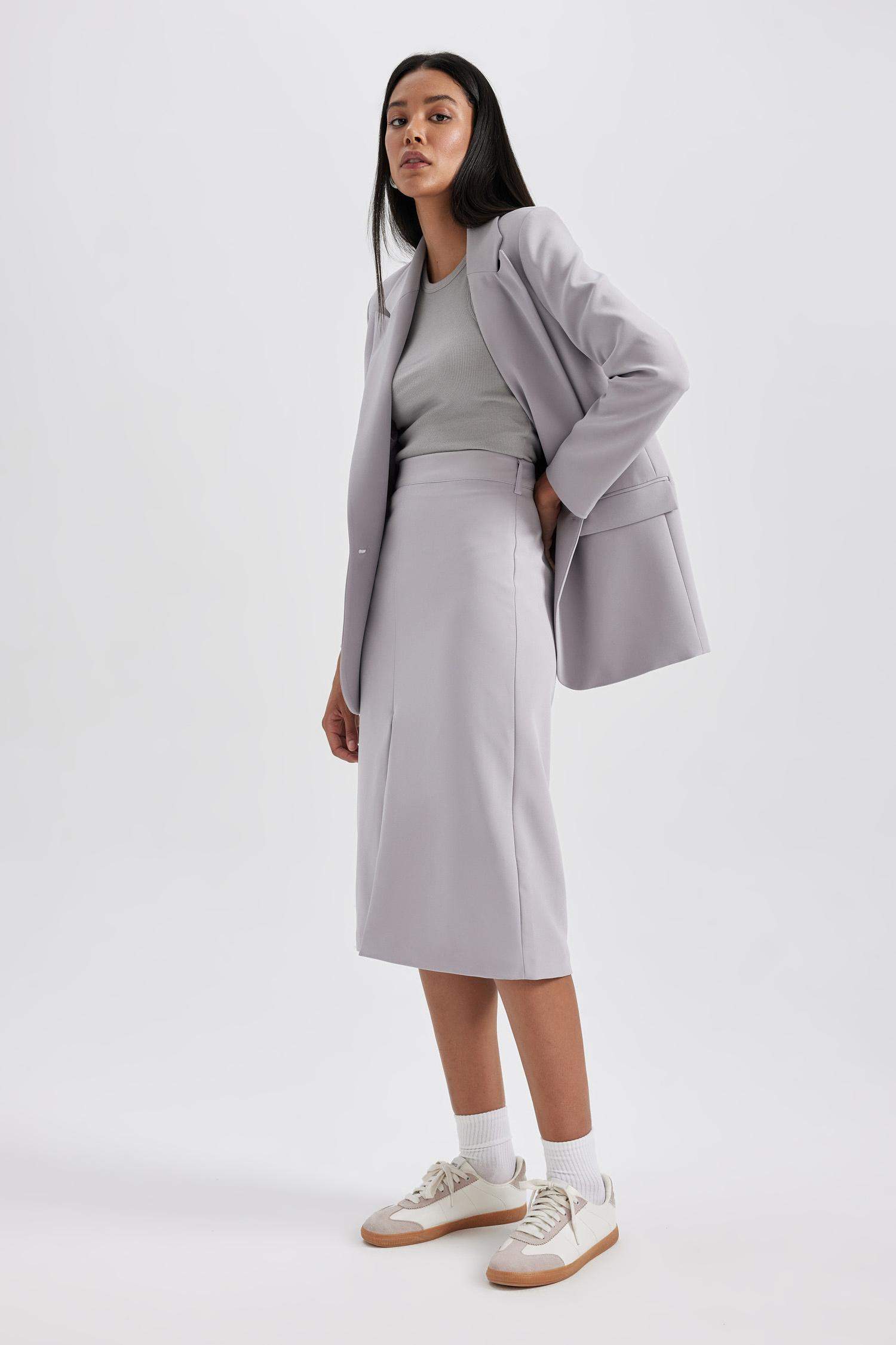 Normal Bel Astarlı Yırtmaçlı Midi Etek