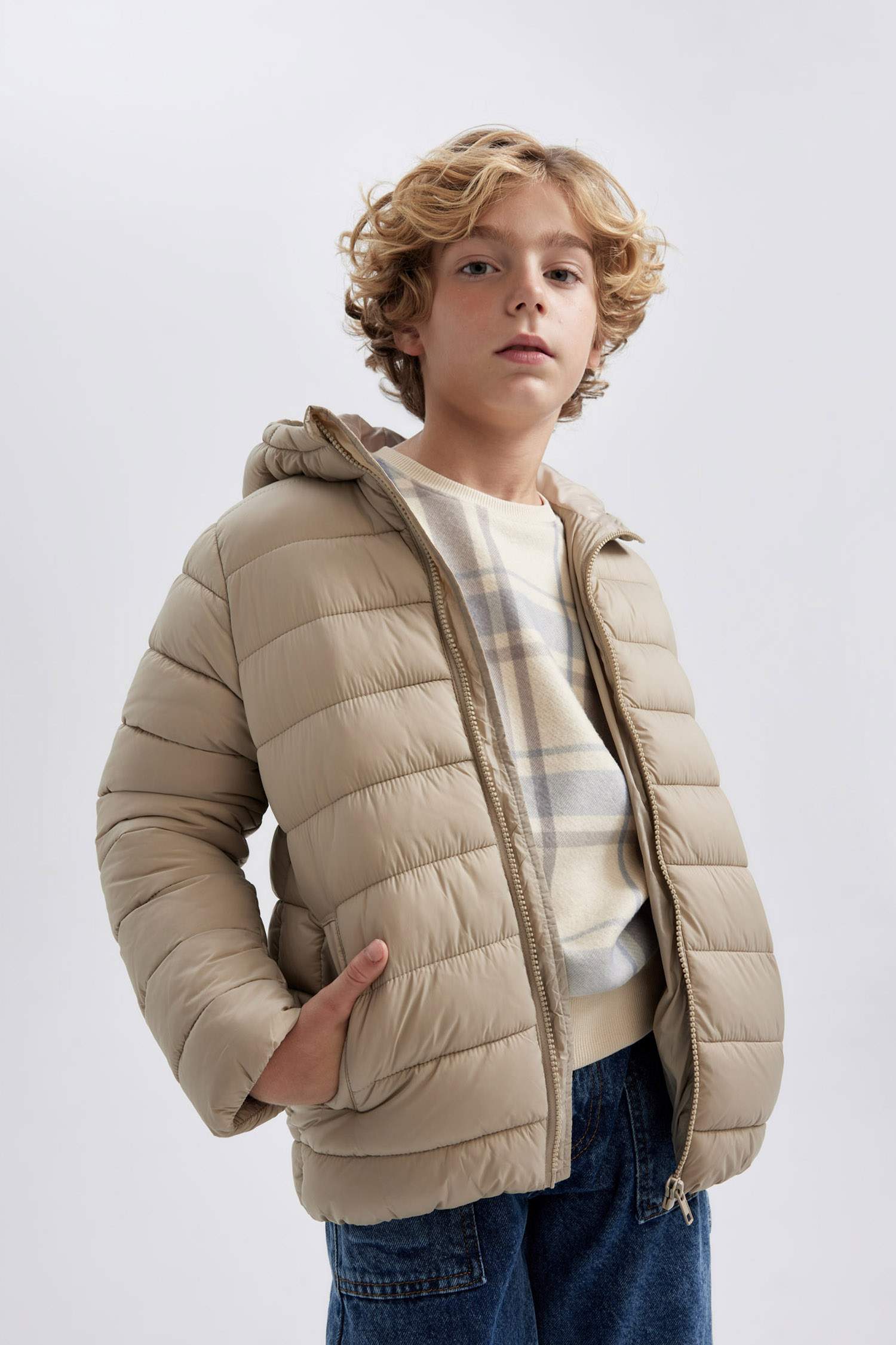 Erkek Çocuk Su İtici Kapüşonlu Basic Düz Şişme Mont