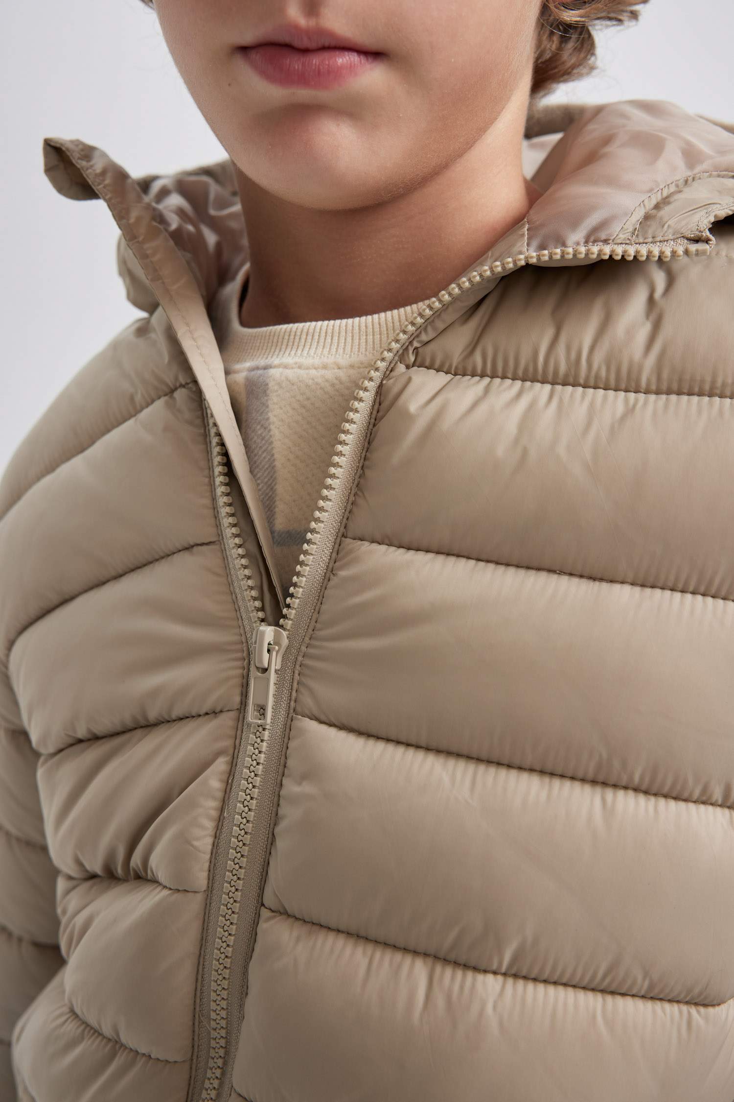 Erkek Çocuk Su İtici Kapüşonlu Basic Düz Şişme Mont