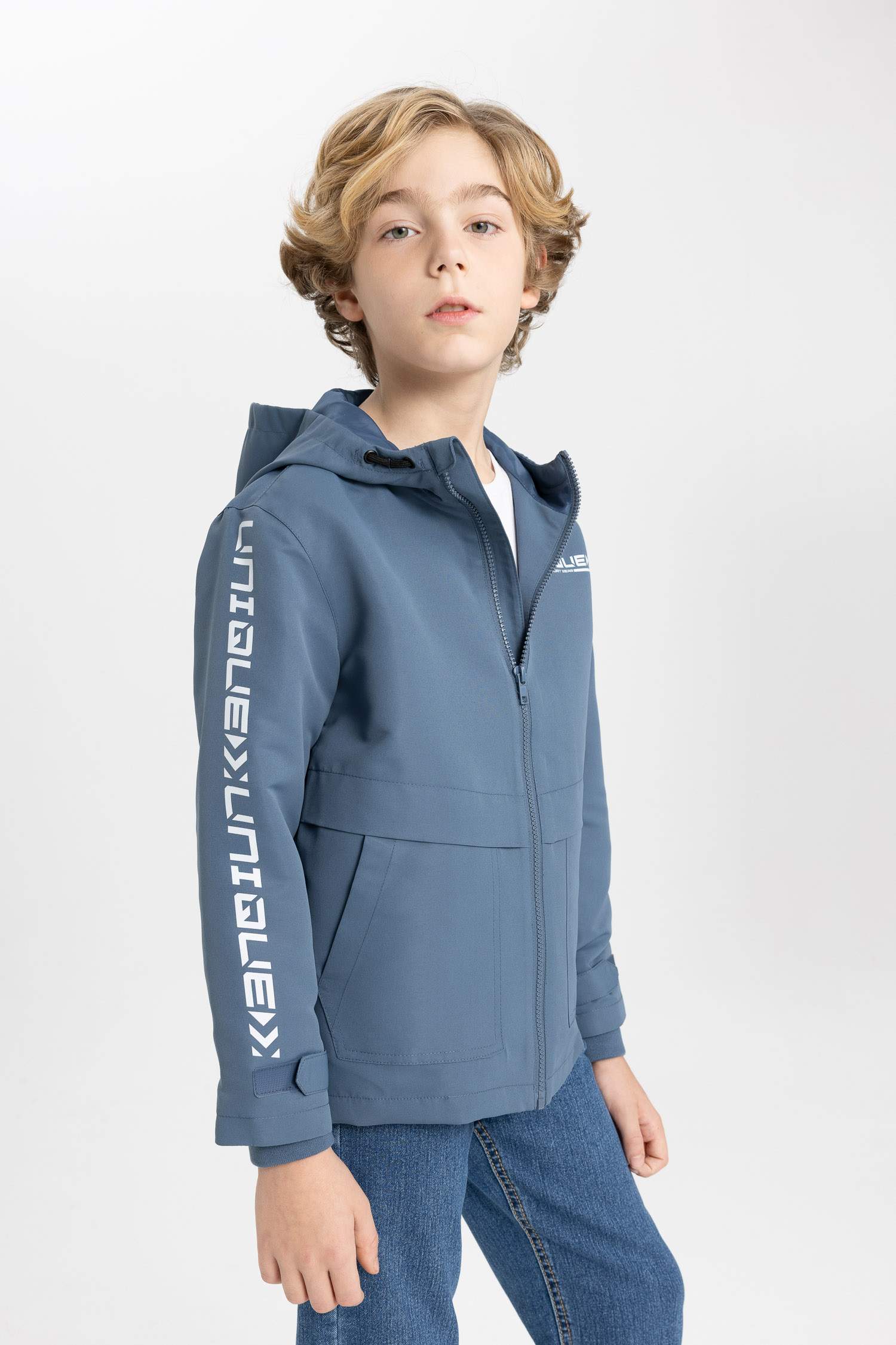 معطف مطر ولادي بغطاء للرأس مقاوم للهواء