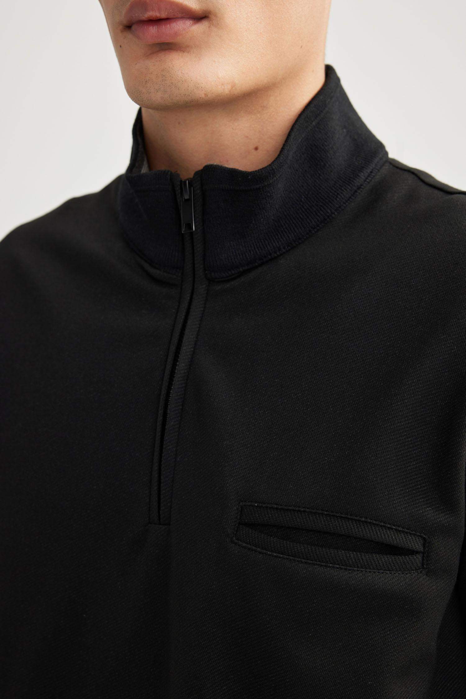 Regular Fit Zipper Sweatshirt
