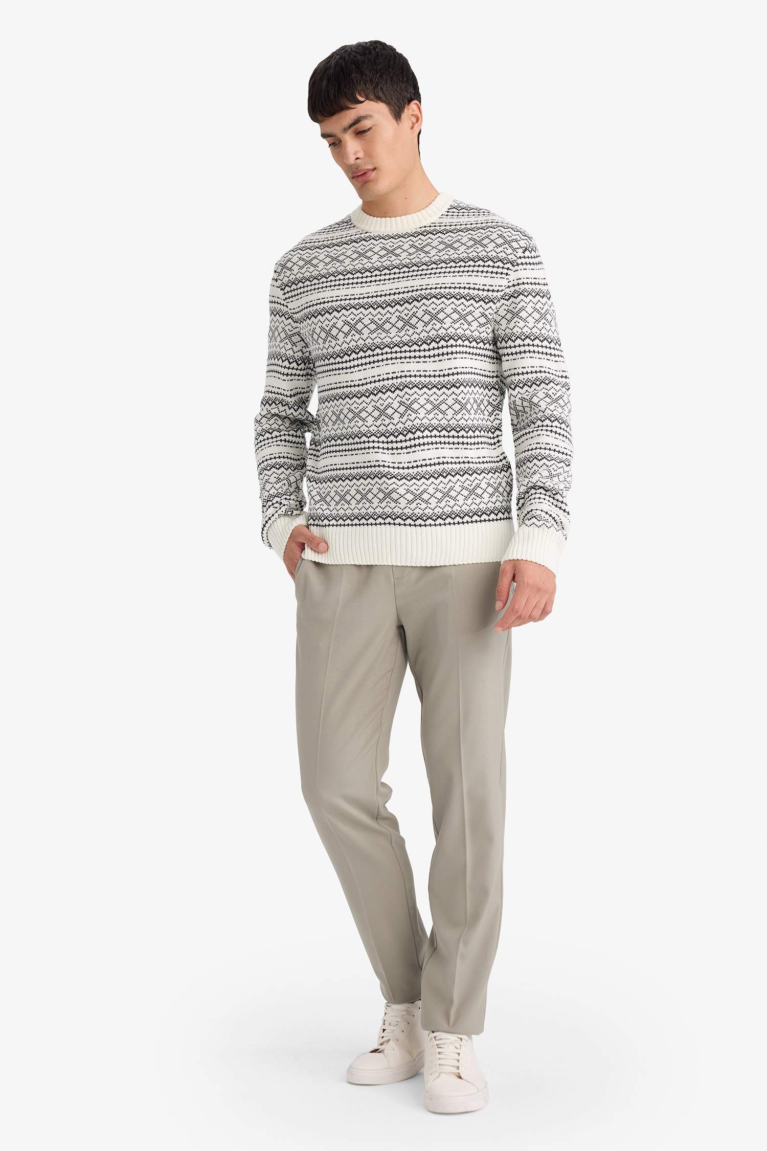 Relax Fit Crew Neck Knitwear Pullover