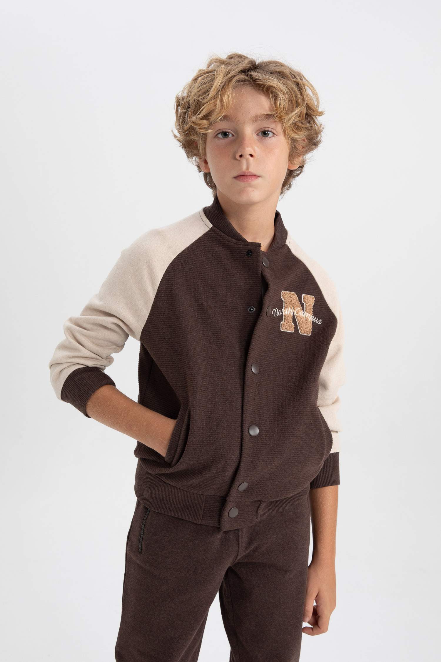 Regular Fit Crew Neck Cardigan