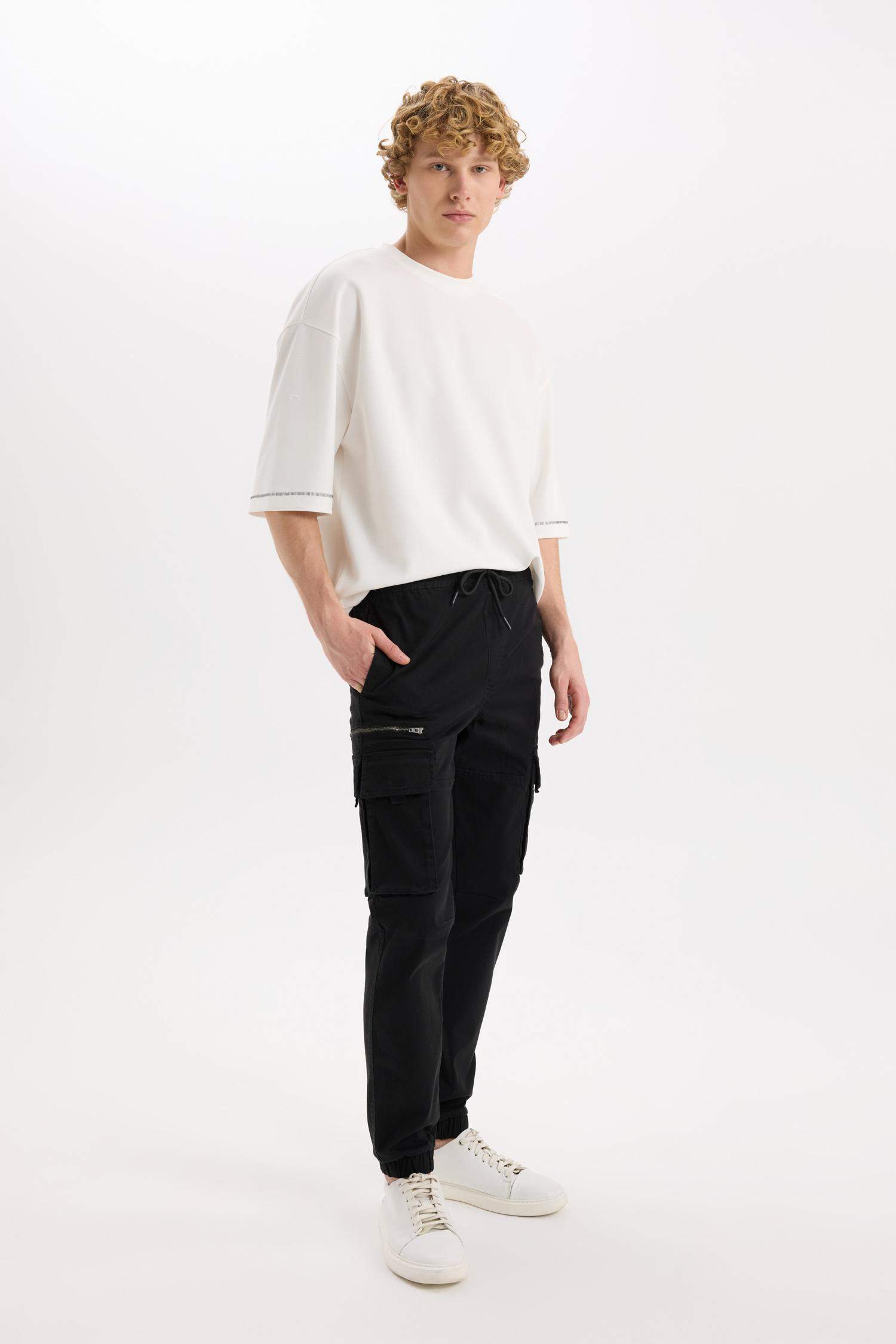 Pantalon cargo en gabardine avec poches Coupe régulière