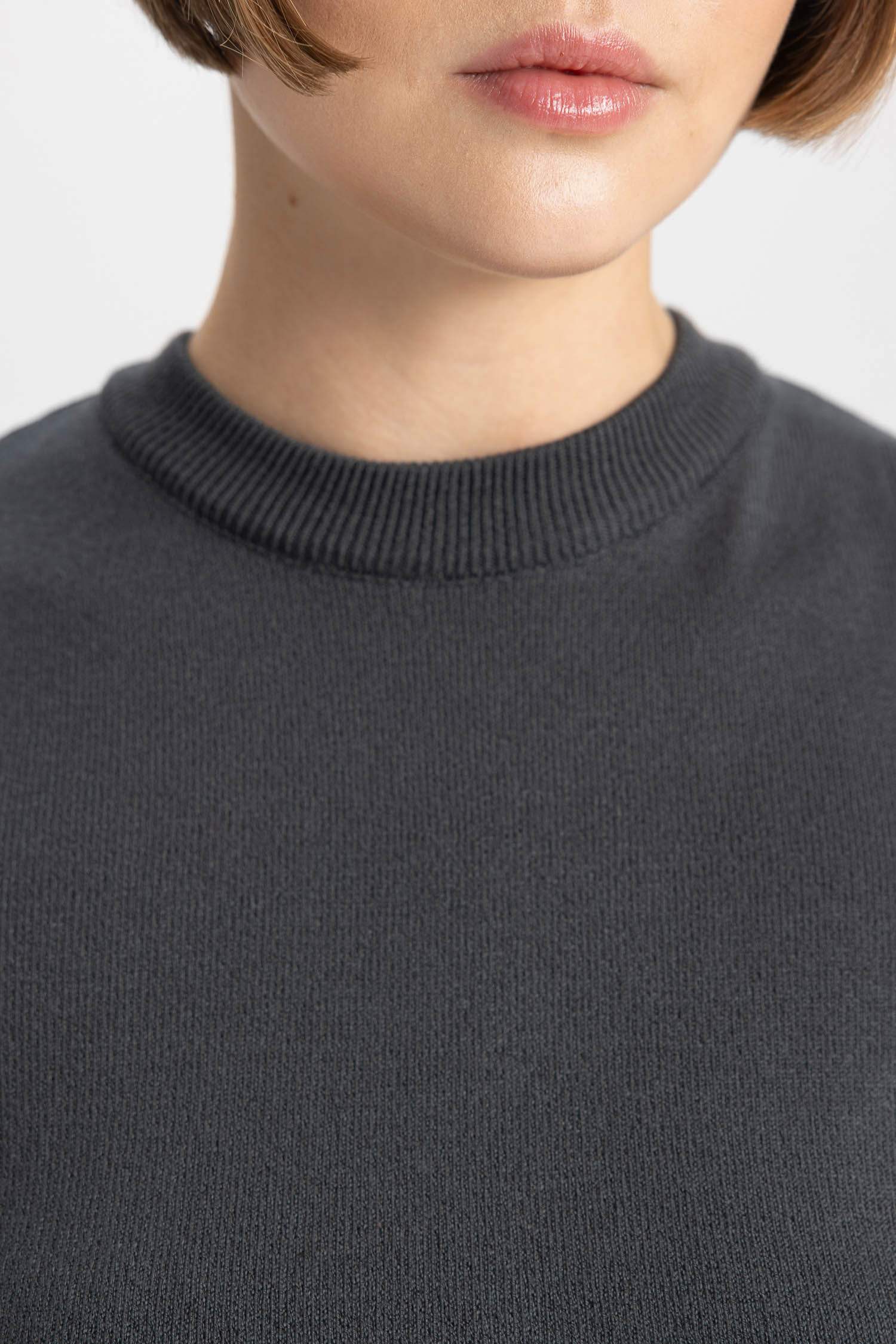 Regular Fit Yarım Balıkçı Yaka Basic Düz Atlet