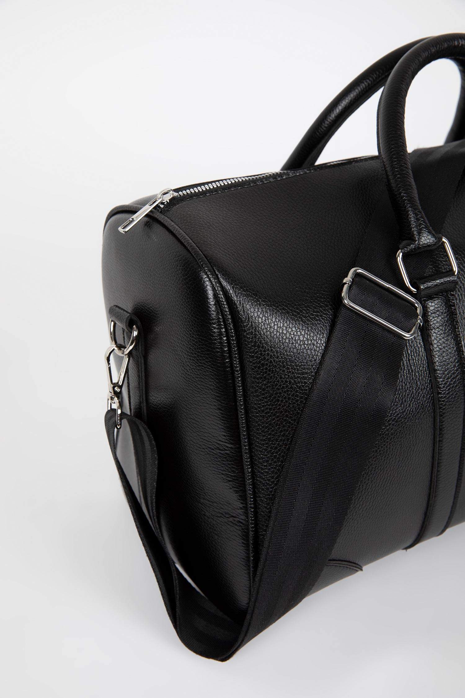 Printed Faux Leather Sports And Travel Bag