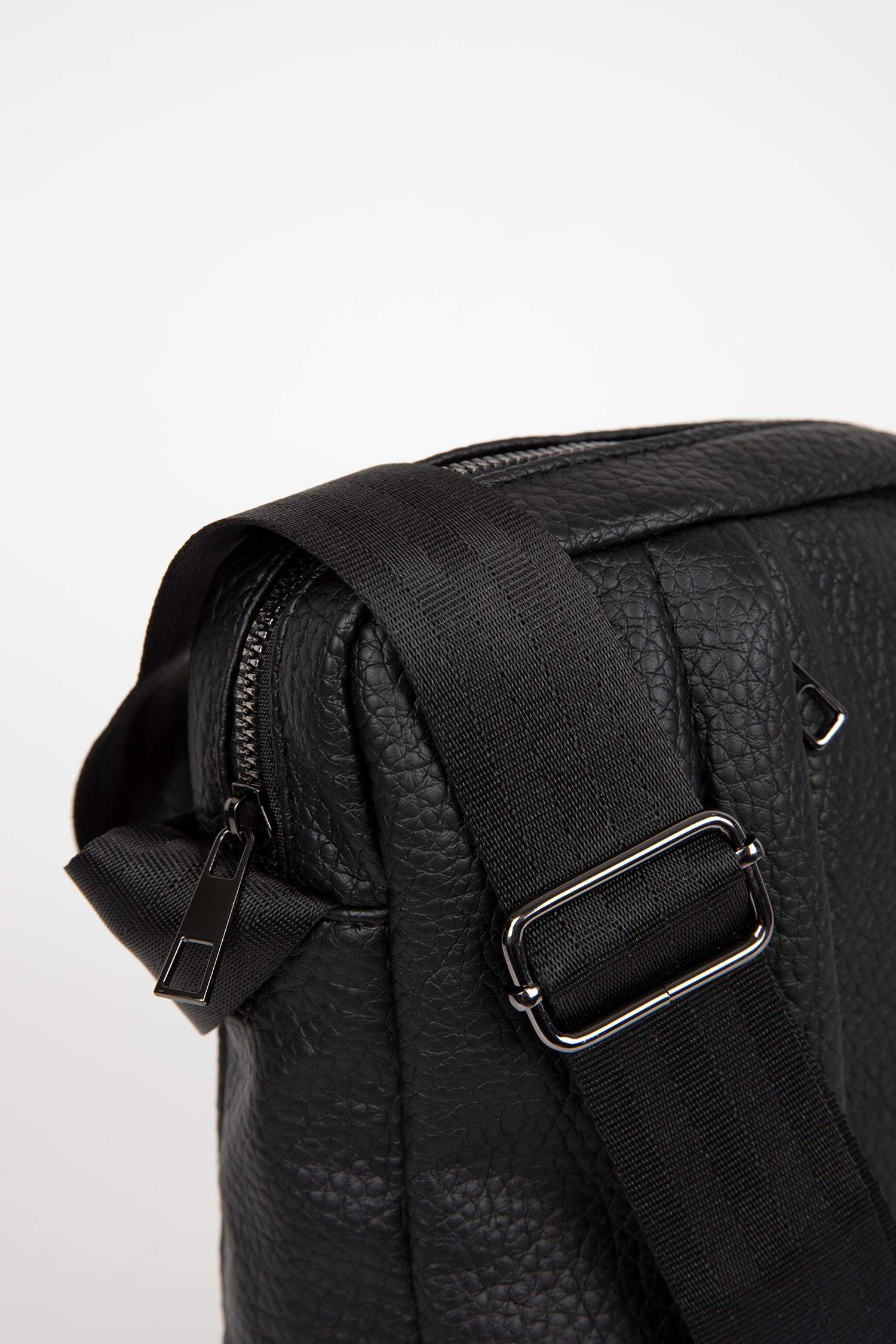 Black MEN Faux Leather Crossbody Bag 2899199 DeFacto