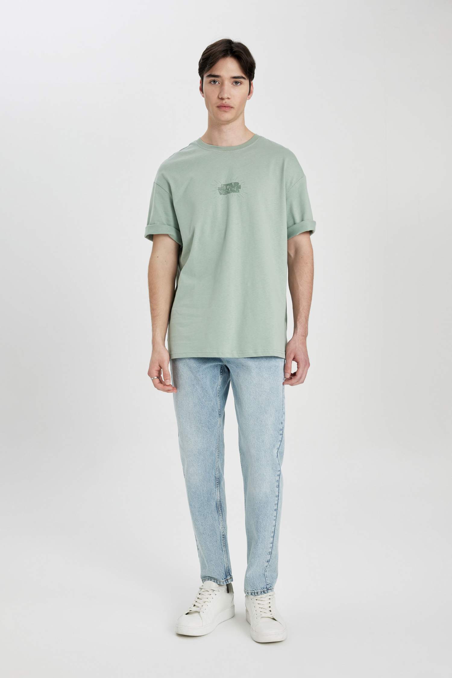 تى شيرت جيرسي قصة مريحة بياقة مستديرة من ستار وورز