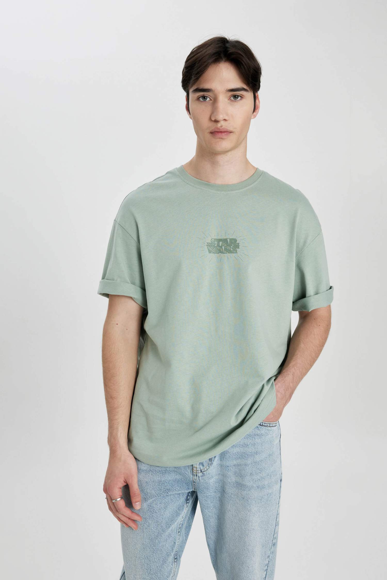 تى شيرت جيرسي قصة مريحة بياقة مستديرة من ستار وورز