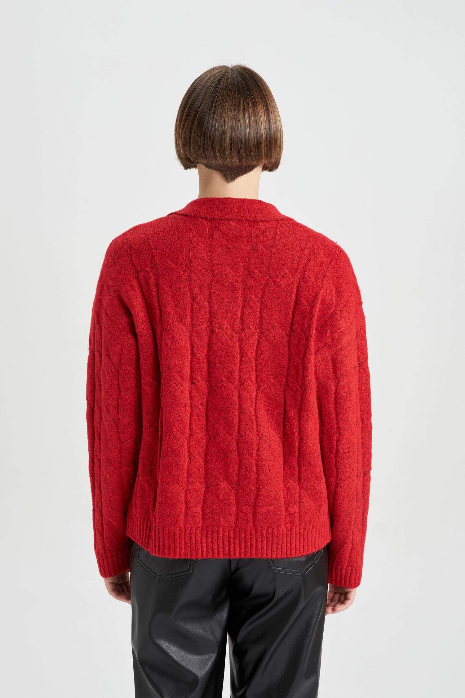 Свитер с поло воротником свободного кроя