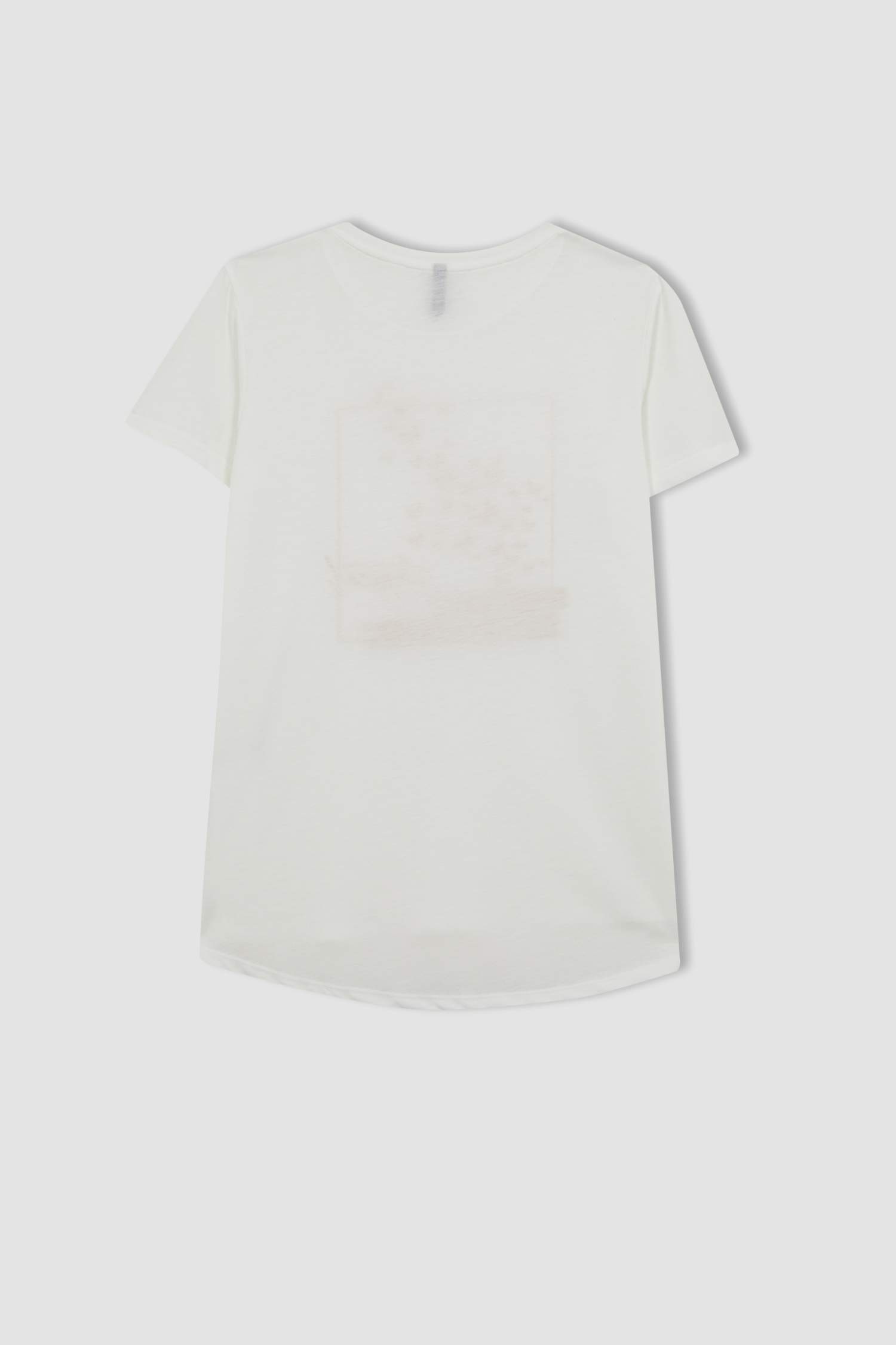 تي شيرت قصة عادية برقبة مستديرة