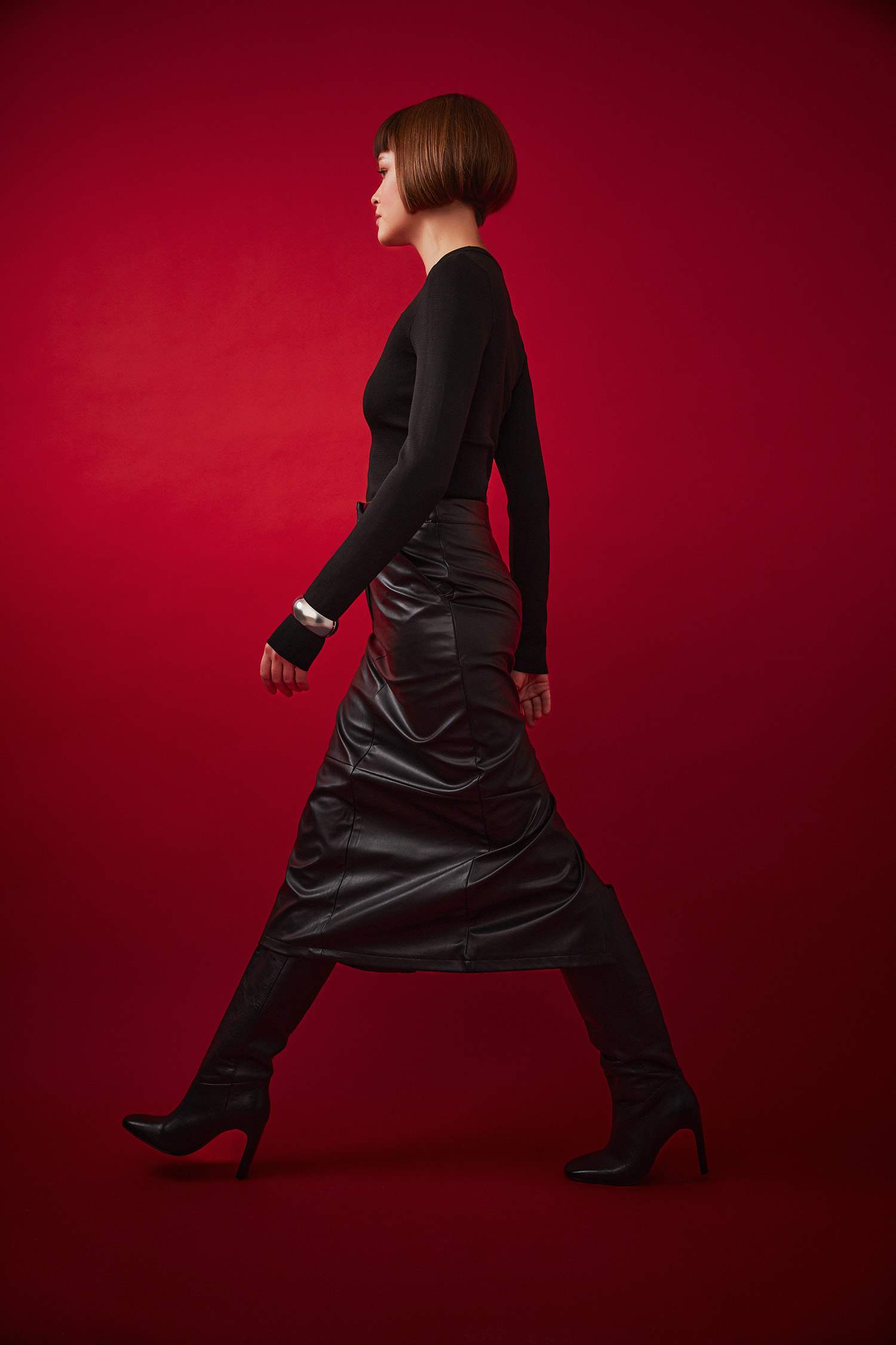 Юбка миди из искусственной кожи