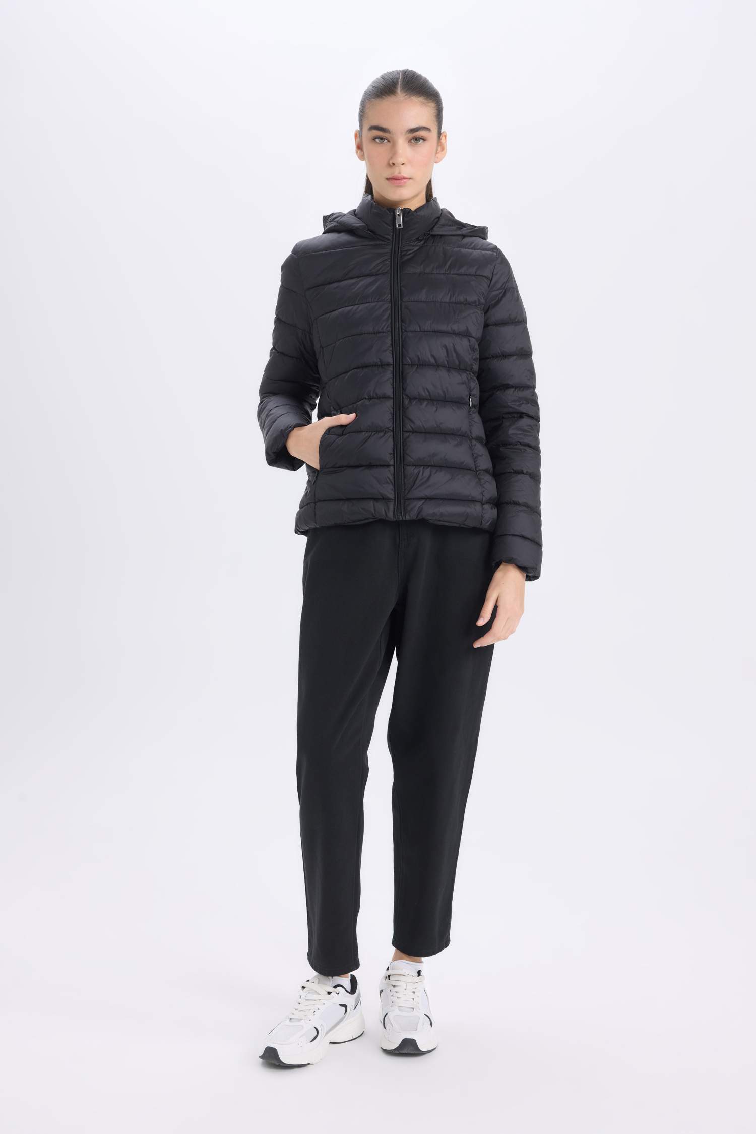 бас киімді Пальто