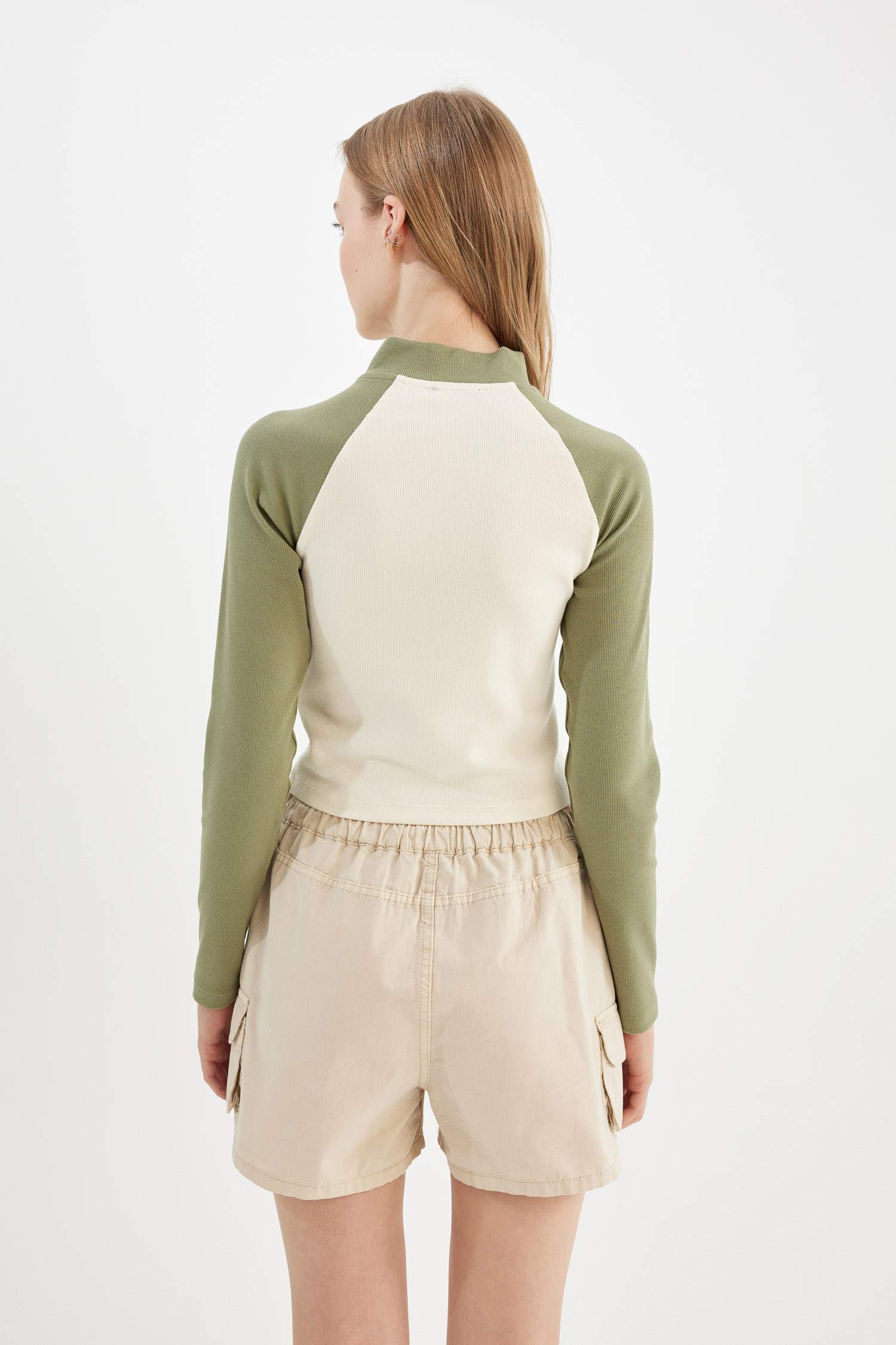 Fitted Fitilli Kaşkorse Yarım Fermuarlı Dik Yaka Renk Bloklu Baskılı Uzun Kollu Tişört