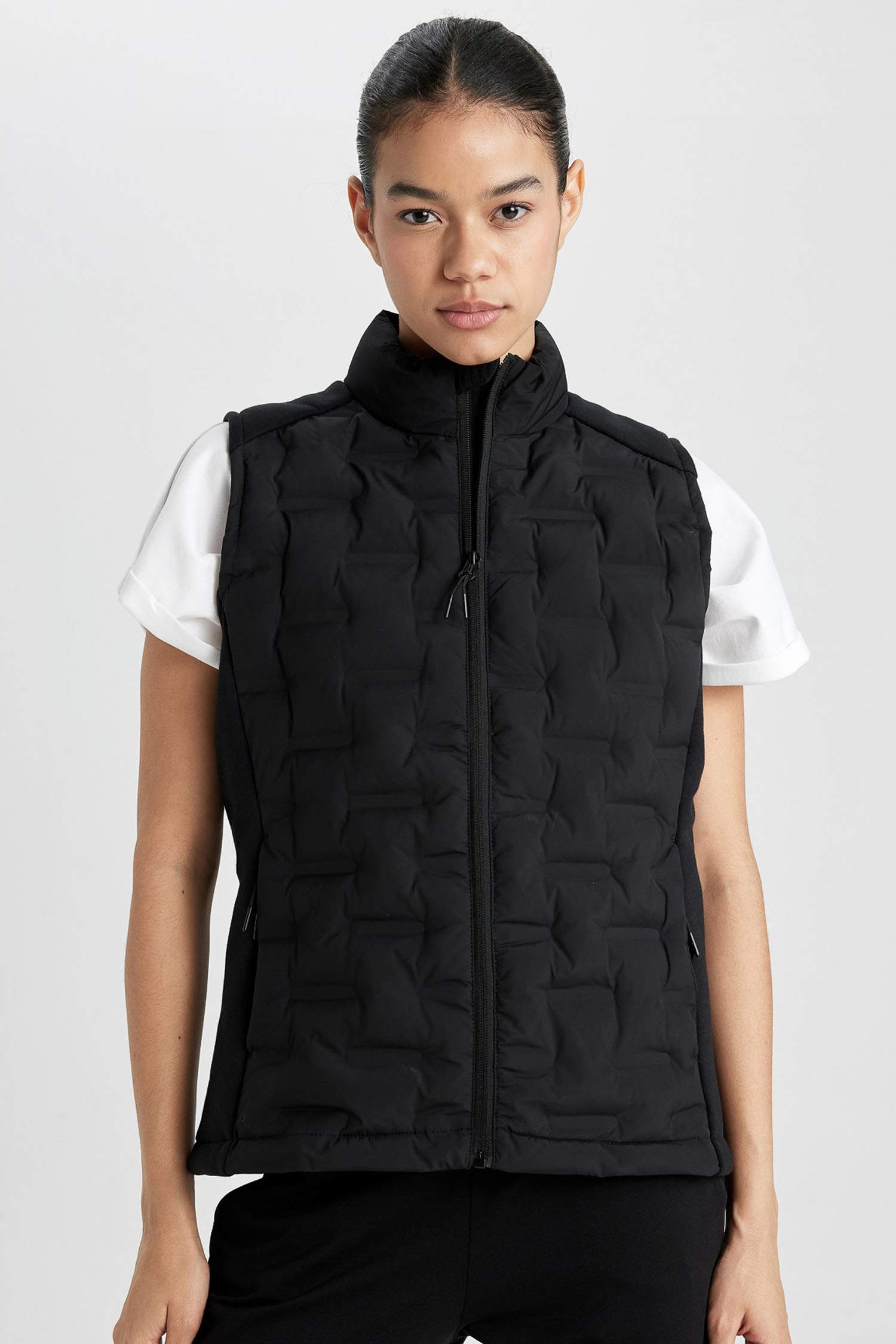 Su İtici Rüzgar Geçirmez Slim Fit Dar Kesim Fermuarlı Şişme Sporcu Yelek