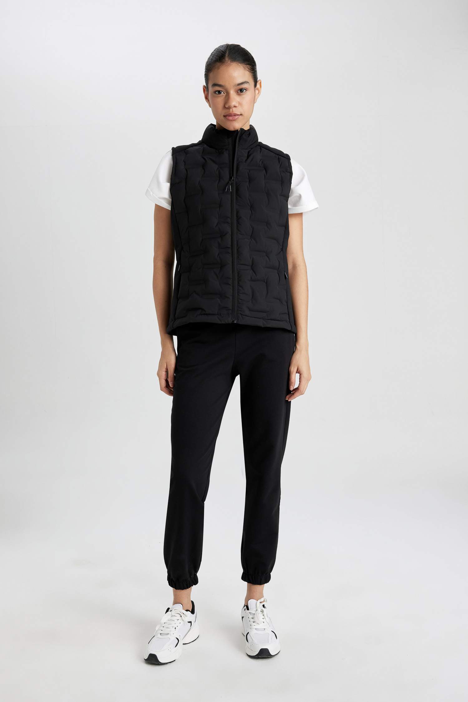 Su İtici Rüzgar Geçirmez Slim Fit Dar Kesim Fermuarlı Şişme Sporcu Yelek