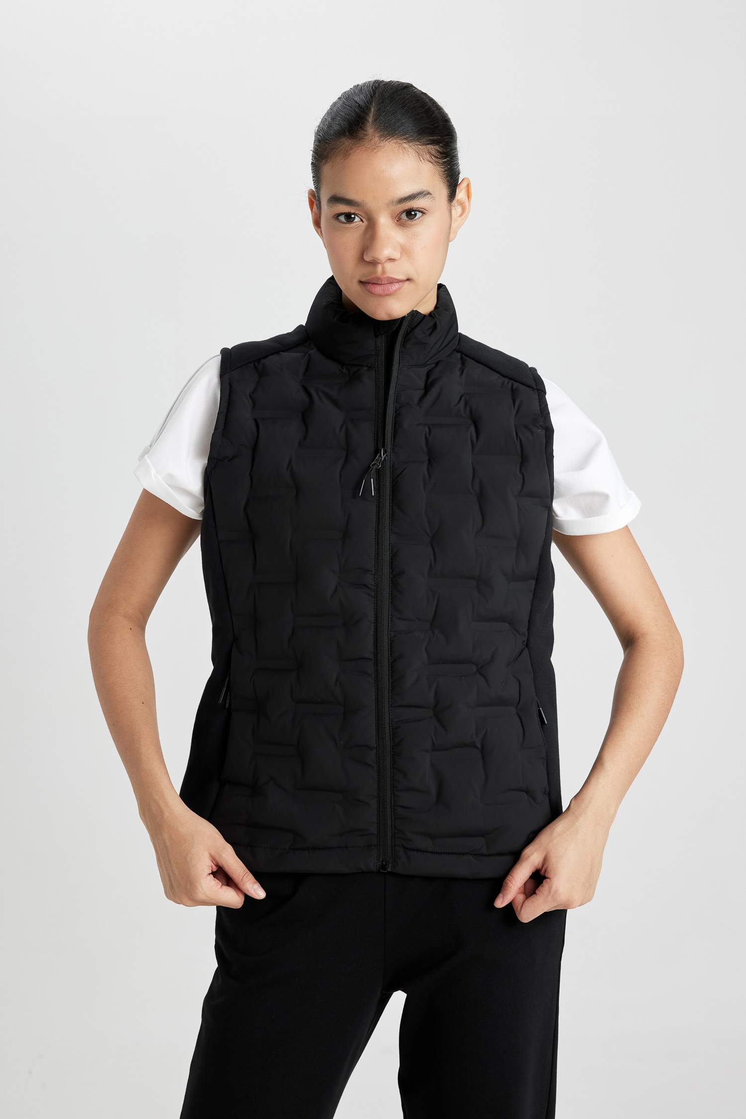 Su İtici Rüzgar Geçirmez Slim Fit Dar Kesim Fermuarlı Şişme Sporcu Yelek