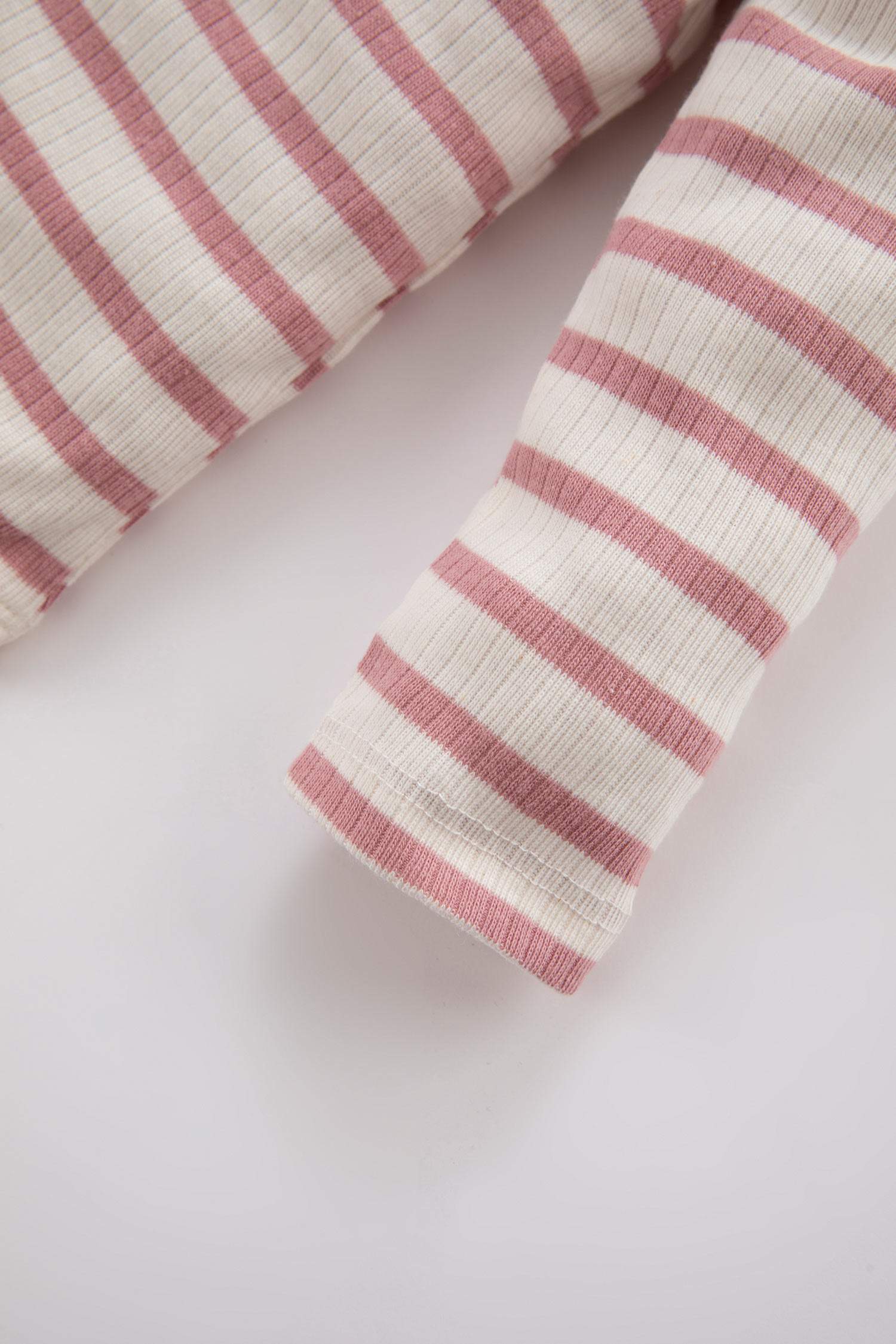 طقم بيجاما بيبي بناتي مخطط مضلع قصة عادية - قطعتين