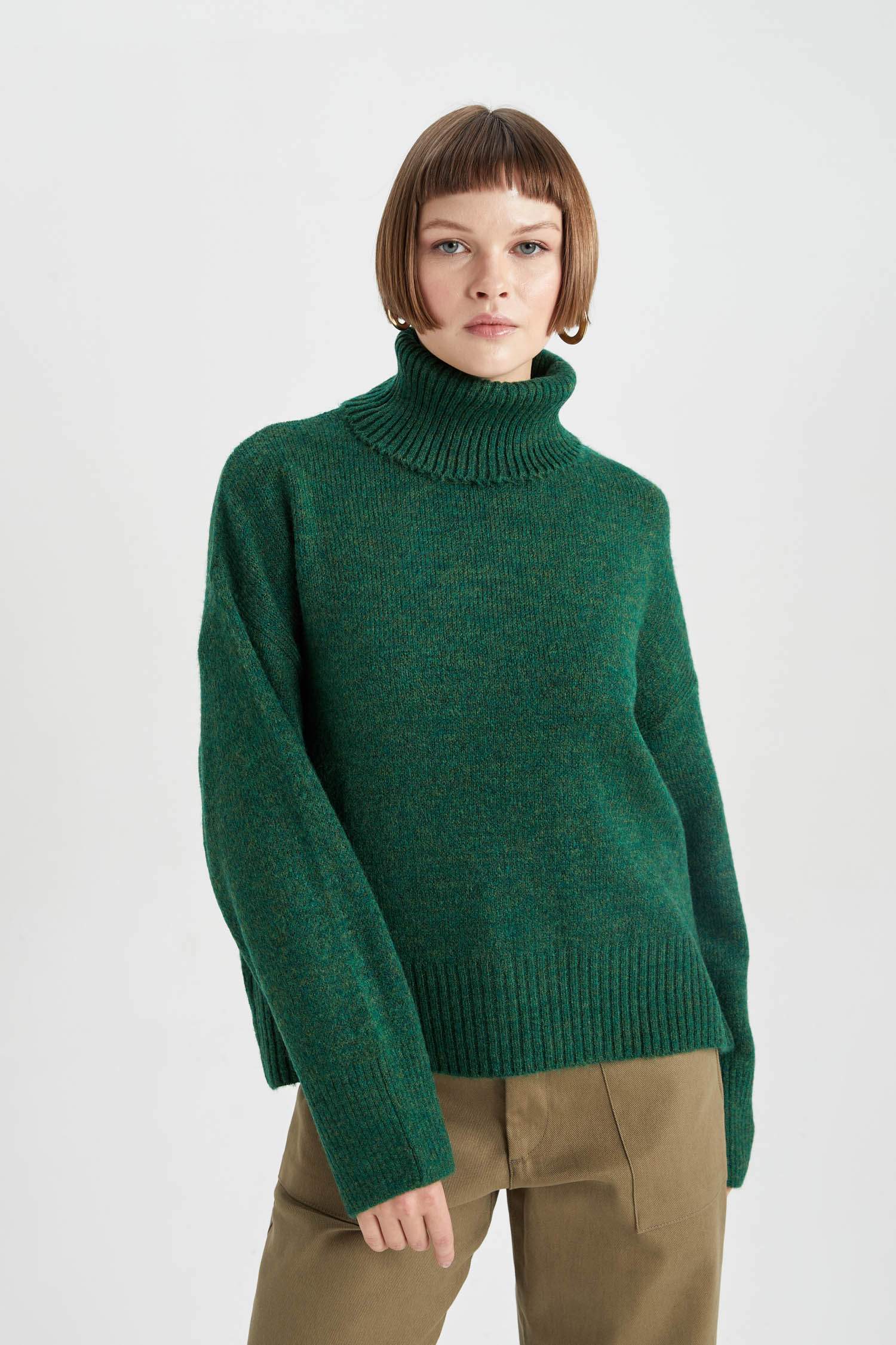 Green clearance turtleneck zara