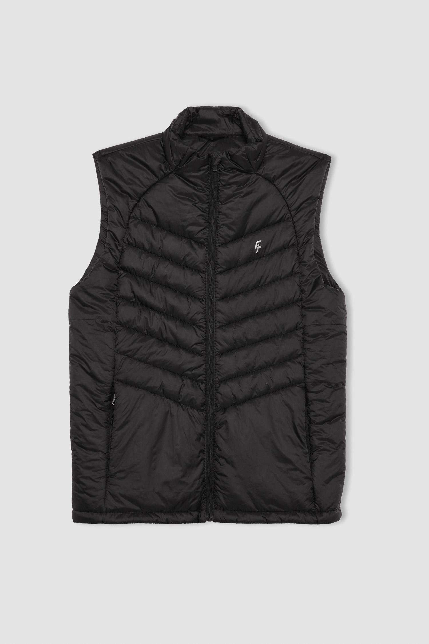 فيست بامب رياضي وتر بروف سليم فيت بكابيشون من DeFactoFit