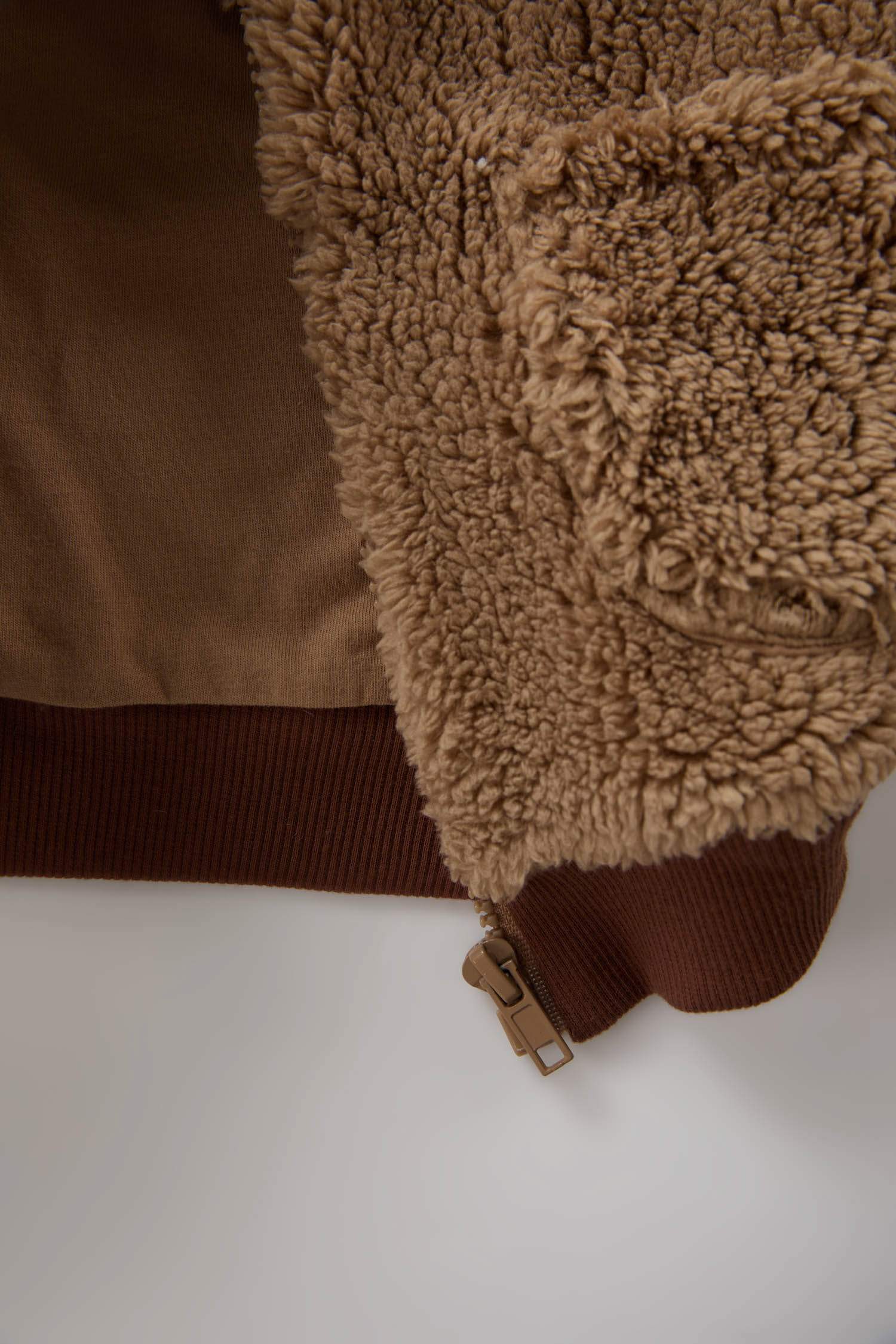 فيست بيبي اولادي فرو بسوسته وياقة عالية