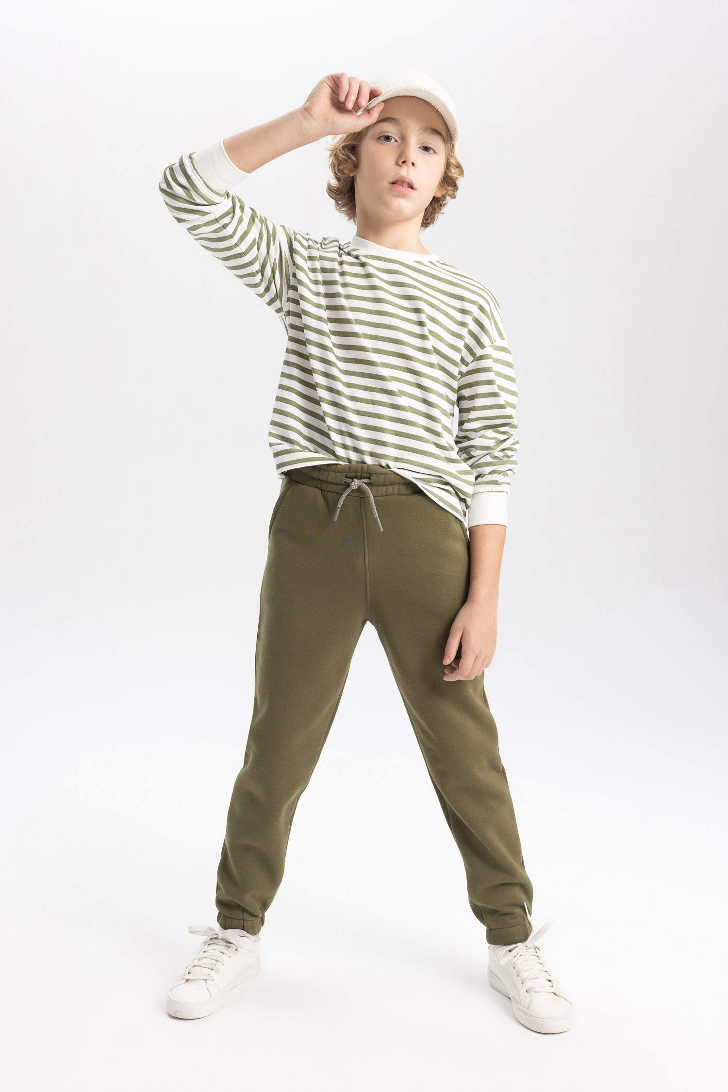 بنطلون سويت بانتس اولادي تقيل قصة عادية