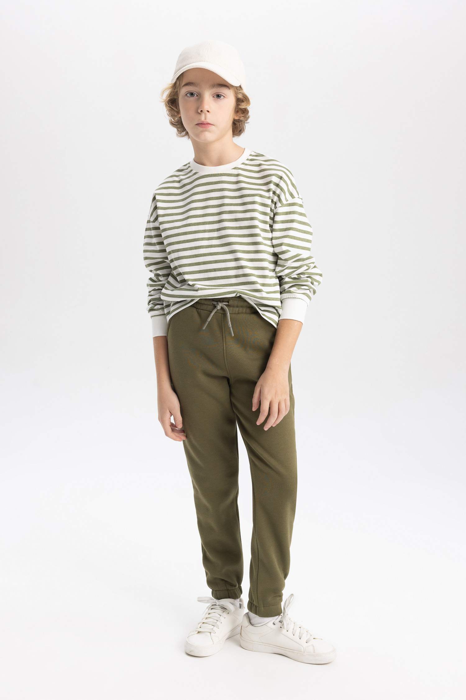 بنطلون سويت بانتس اولادي تقيل قصة عادية