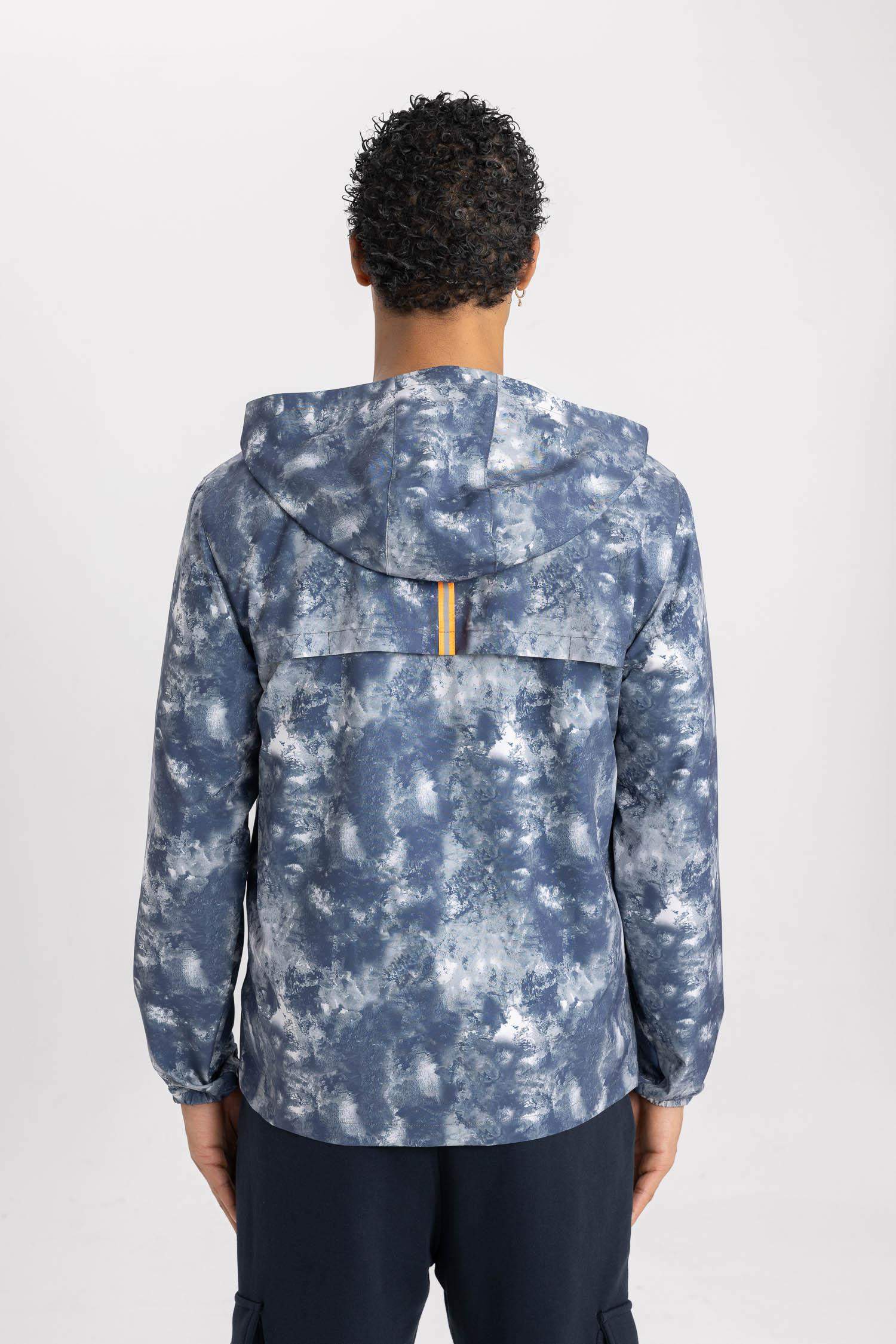 Su İtici Slim Fit Dar Kesim Kapüşonlu File Astarlı Esnek Dokulu Mevsimlik Baharlık Mont