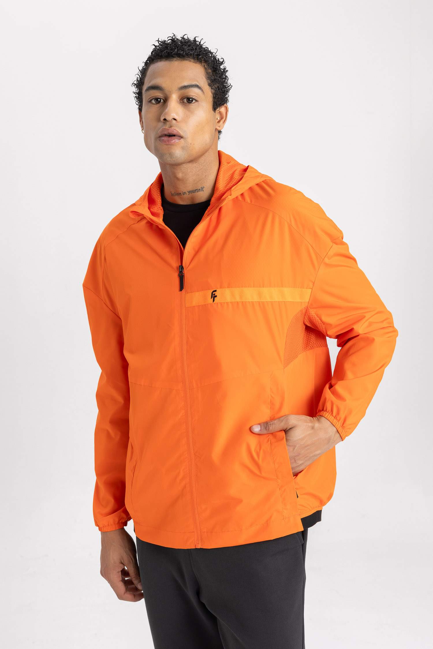 Su İtici Rüzgar Geçirmez Mont Slim Fit Dar Kesim Kapüşonlu File Astarlı Fermuarlı Cepli