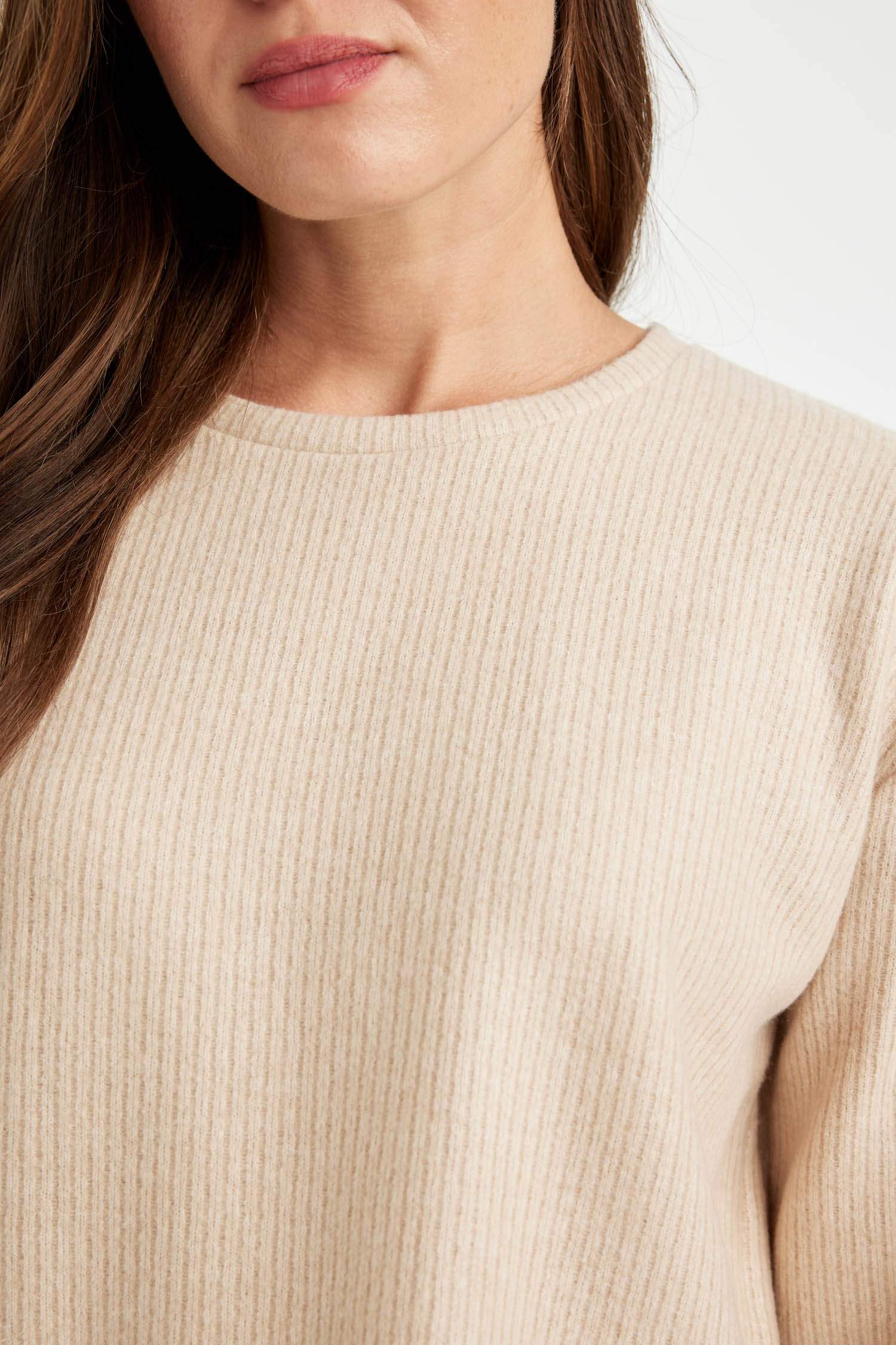 Relax Fit Bisiklet Yaka Fitilli Kaşkorse Yırtmaçlı Basic Düz Sweatshirt