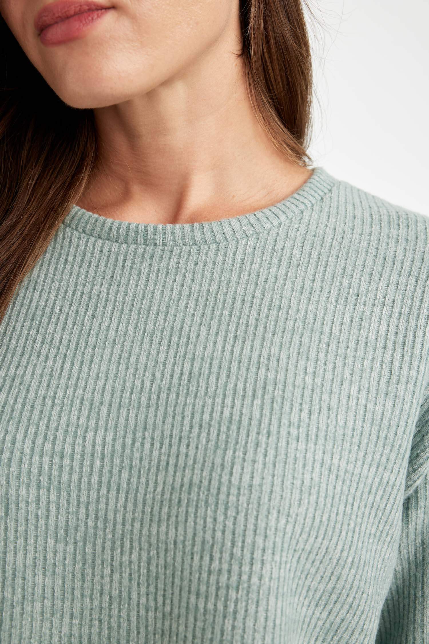 Relax Fit Bisiklet Yaka Fitilli Kaşkorse Yırtmaçlı Basic Düz Sweatshirt