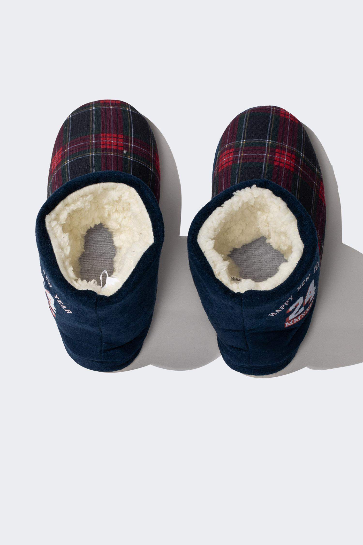 Ұлдарға үйге арналған аяқ киім